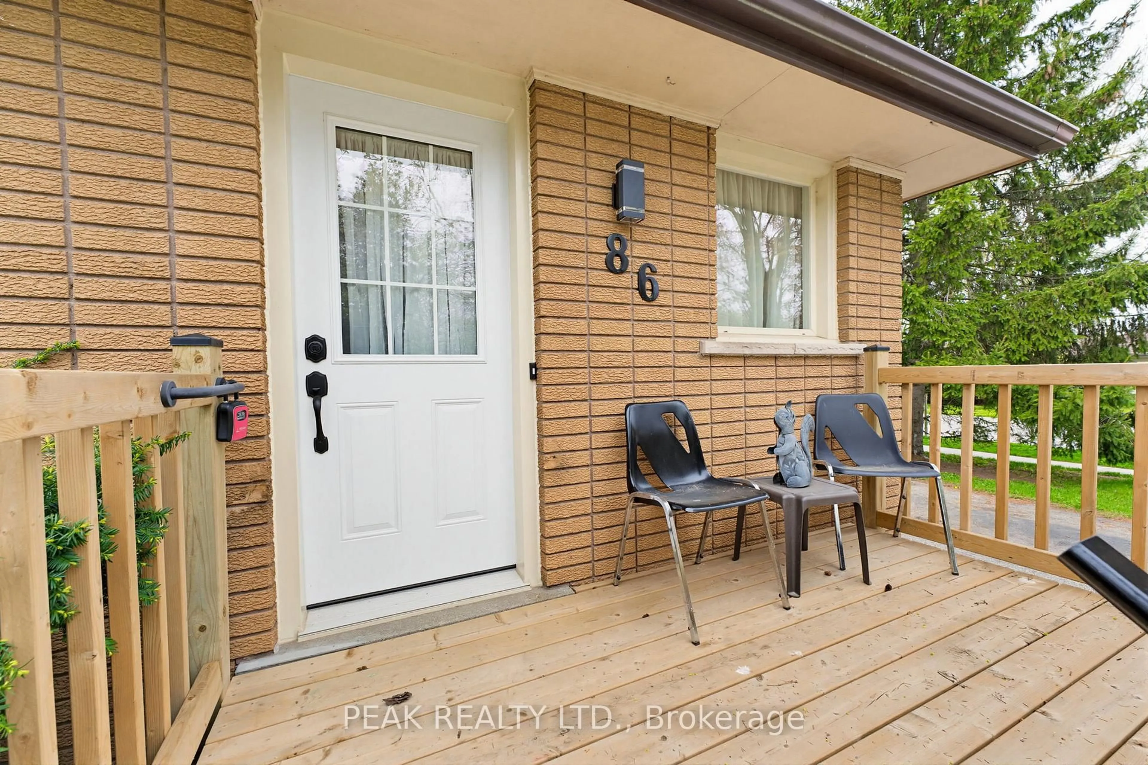 Patio, water/lake/river/ocean view for 86 Oak Ave, Brant Ontario N3L 3C8