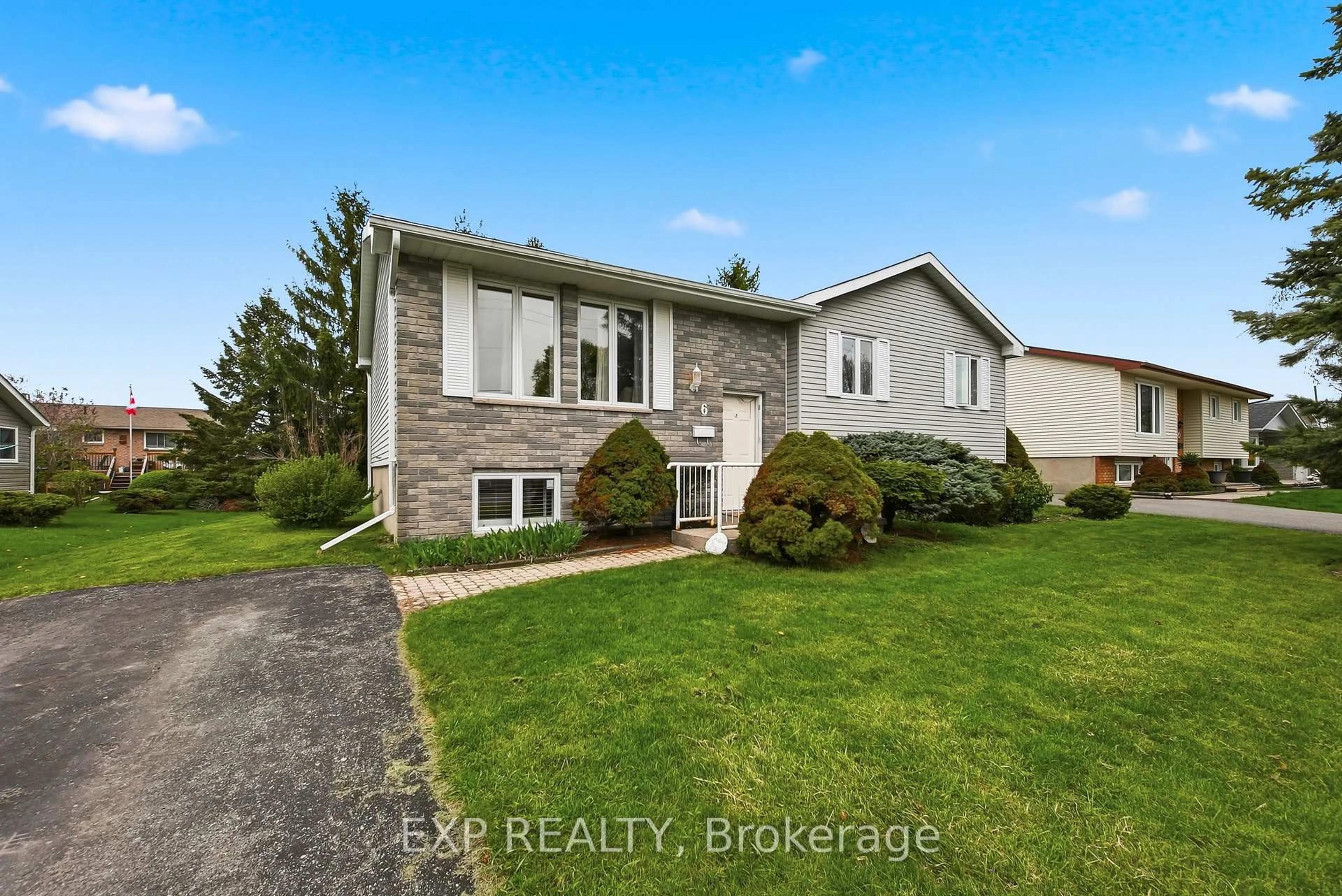 Home with vinyl exterior material, street for 6 Splinter Dr, Greater Napanee Ontario K7R 3V1