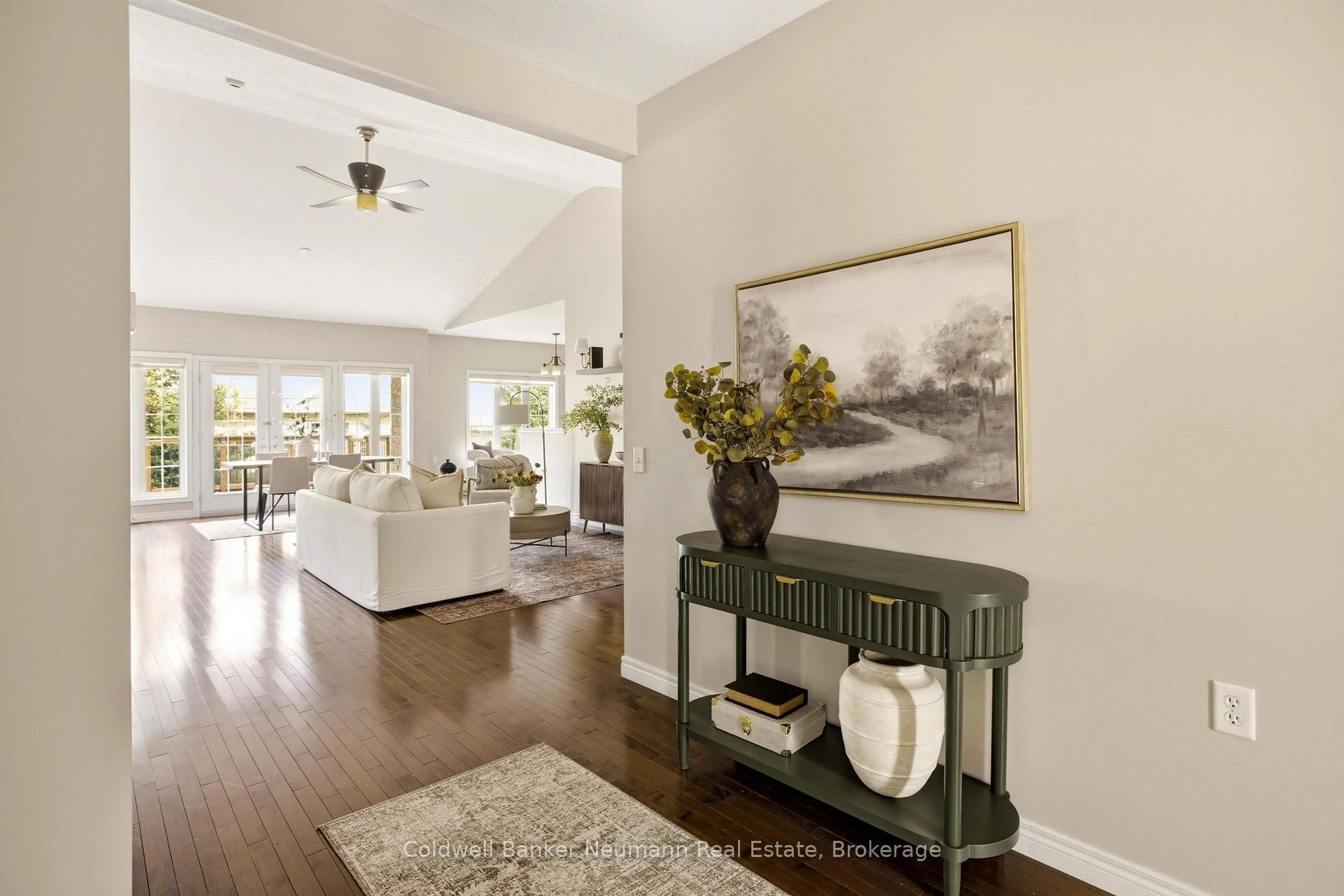 Indoor entryway for 50 Bryan Crt #21, Kitchener Ontario N2A 4N4