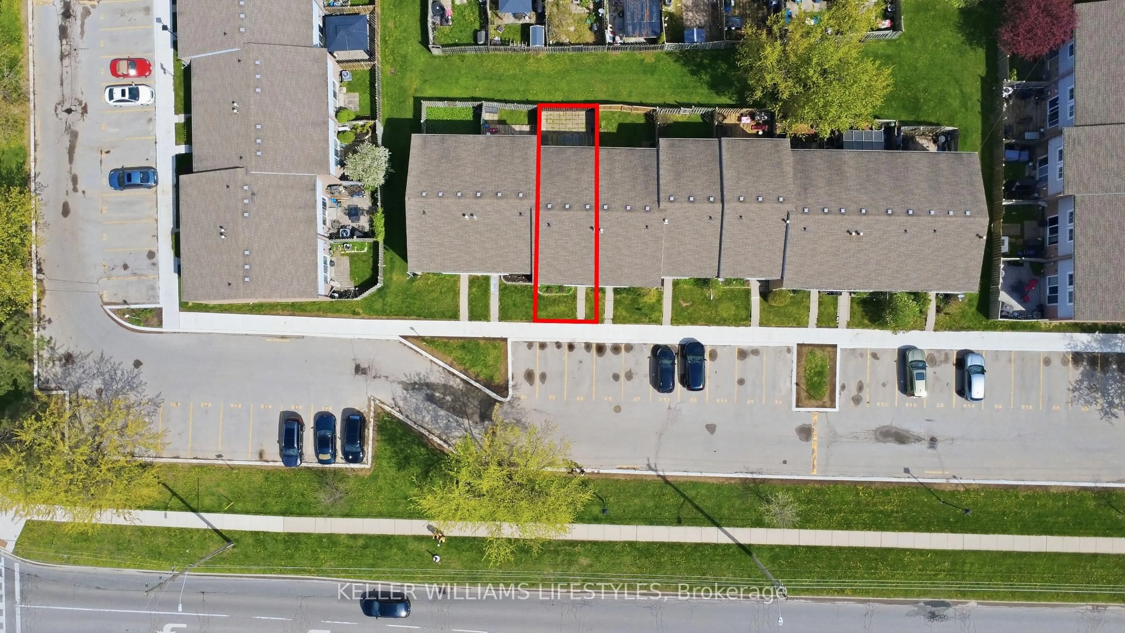 A pic from outside/outdoor area/front of a property/back of a property/a pic from drone, street for 500 Osgoode Dr #136, London South Ontario N6E 2G9