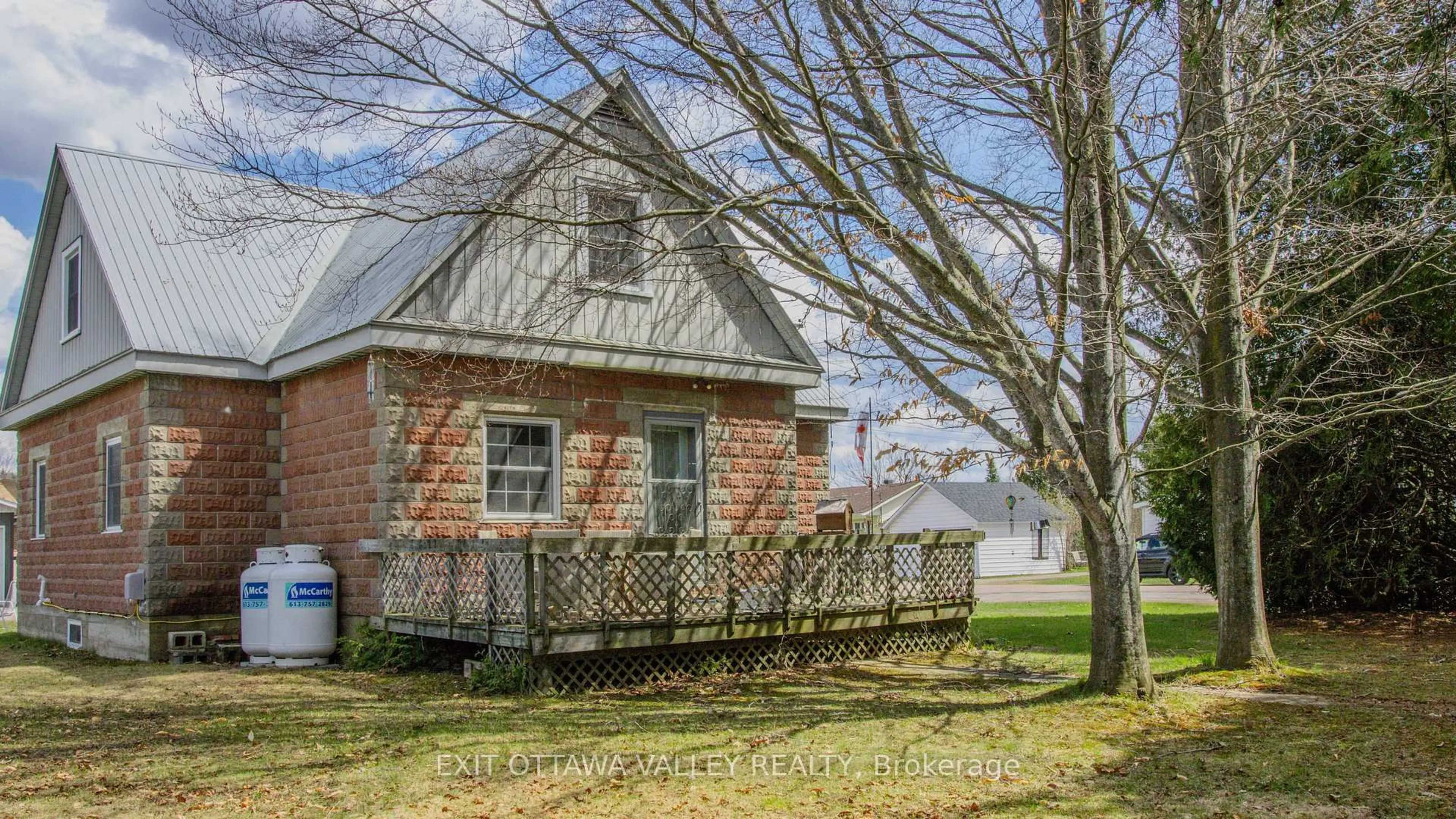 Unknown for 117 Bay St, Barry's Bay Ontario K0J 1B0