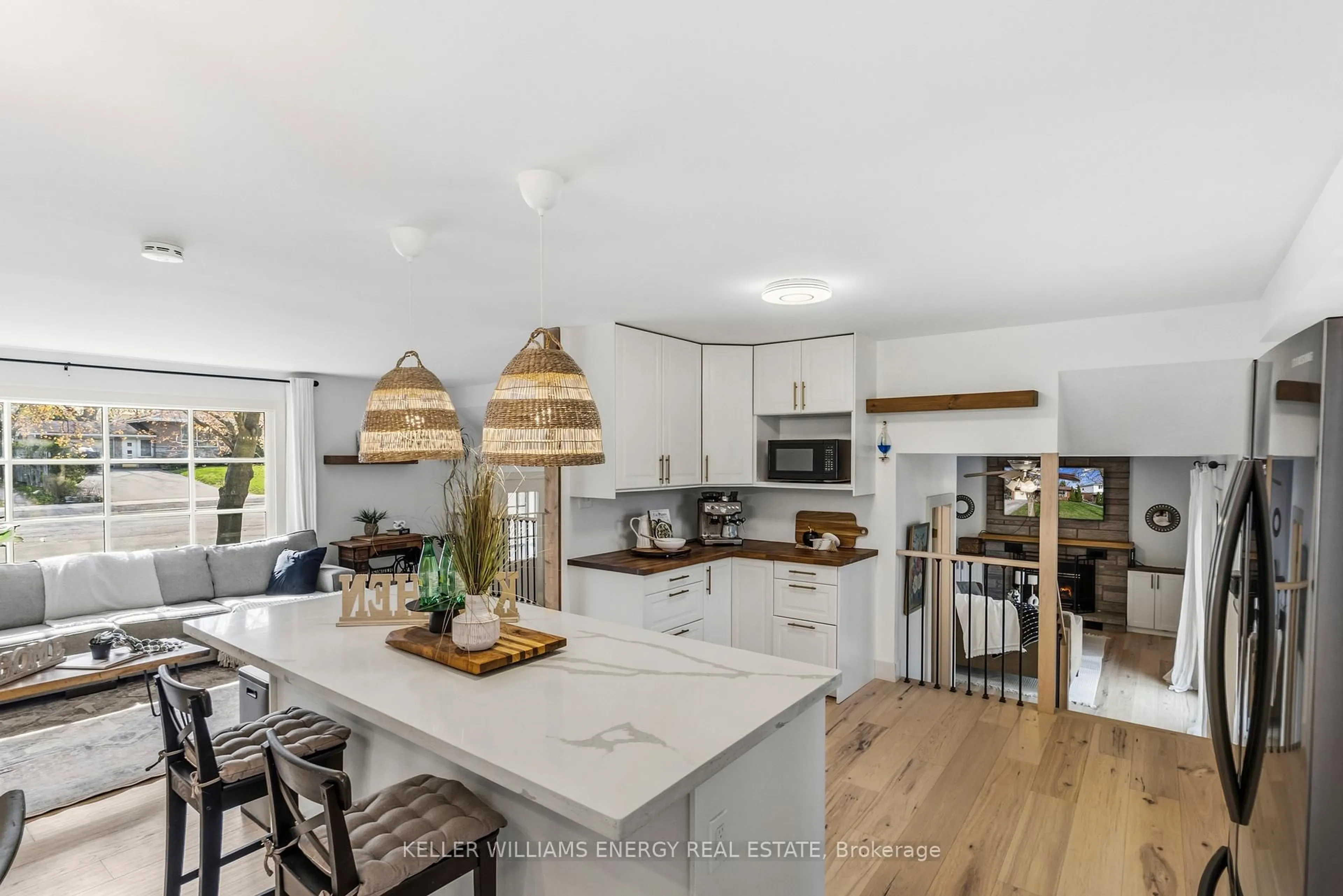 Open concept kitchen, unknown for 58 Victoria Ave, Kawartha Lakes Ontario K9V 4G5