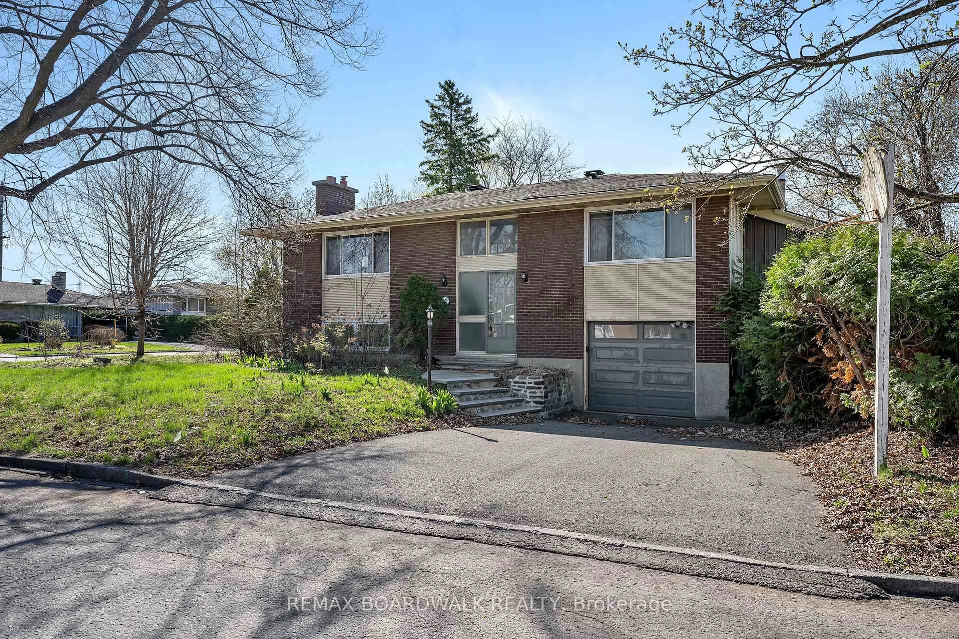 Home with brick exterior material, street for 956 Garwood Ave, Ottawa Ontario K1V 6W9