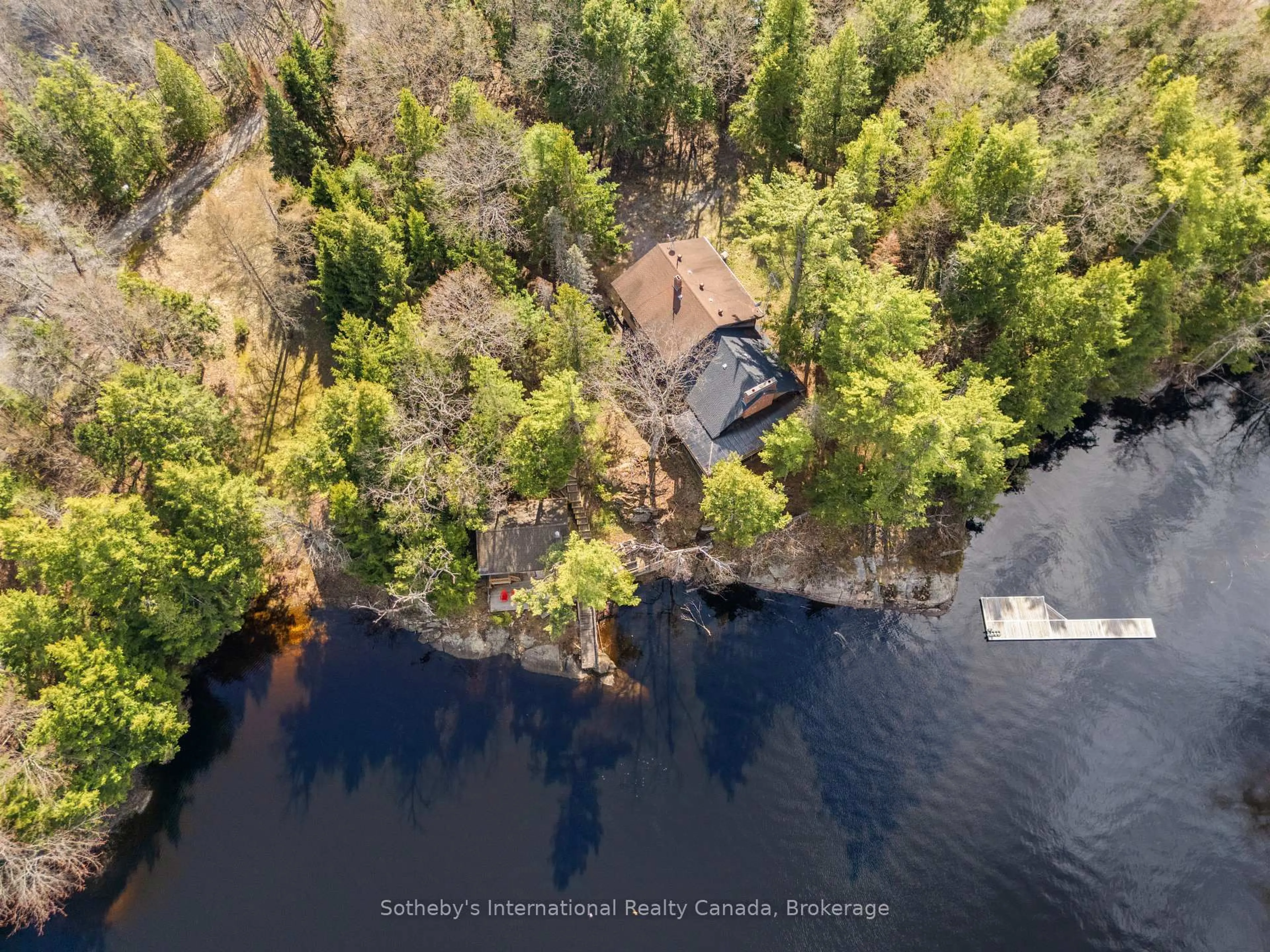 A pic from outside/outdoor area/front of a property/back of a property/a pic from drone, water/lake/river/ocean view for 88 Causeway Rd, Georgian Bay Ontario L0K 1S0