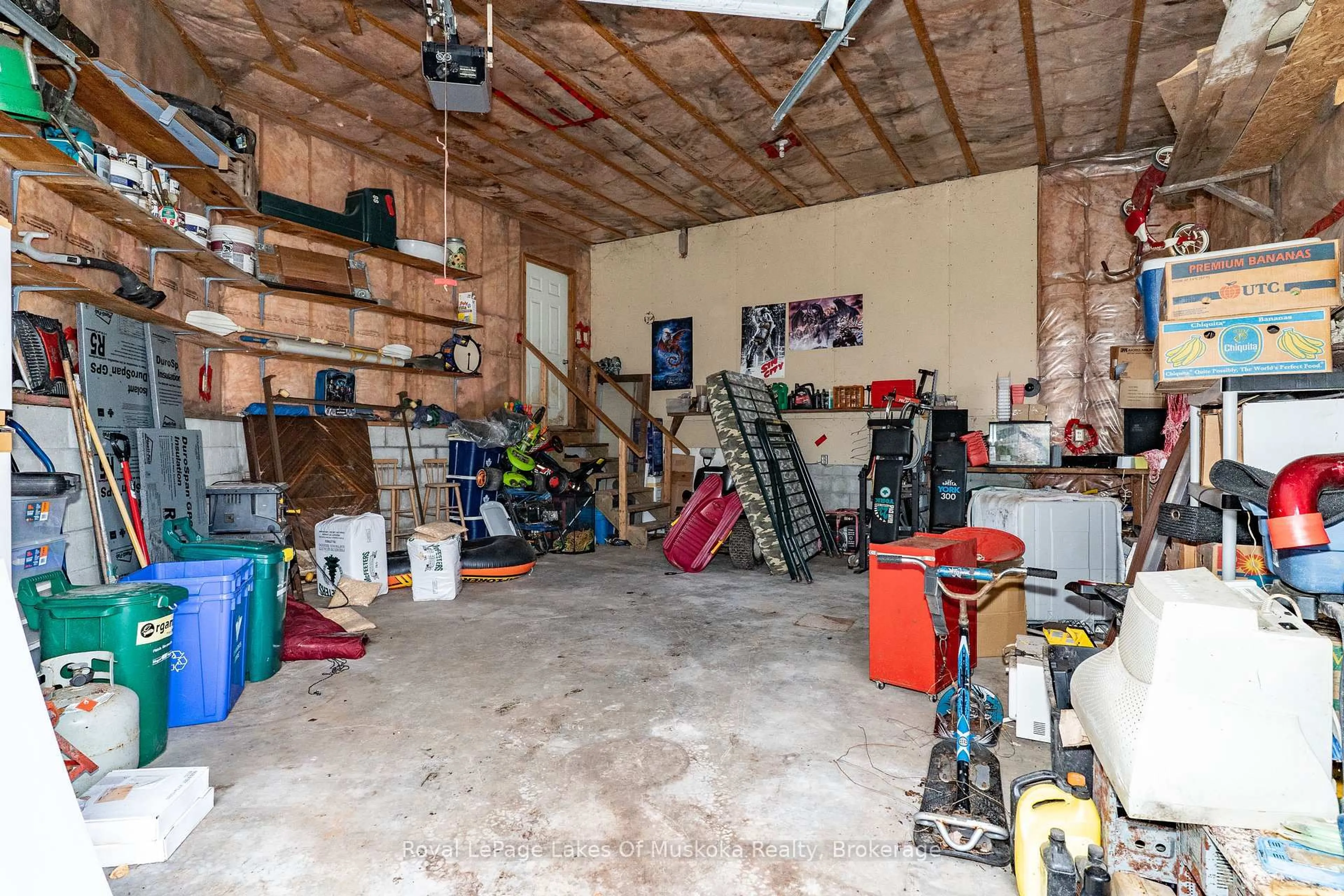 Indoor garage for 88 North Deer Lake Rd, Huntsville Ontario P0B 1L0