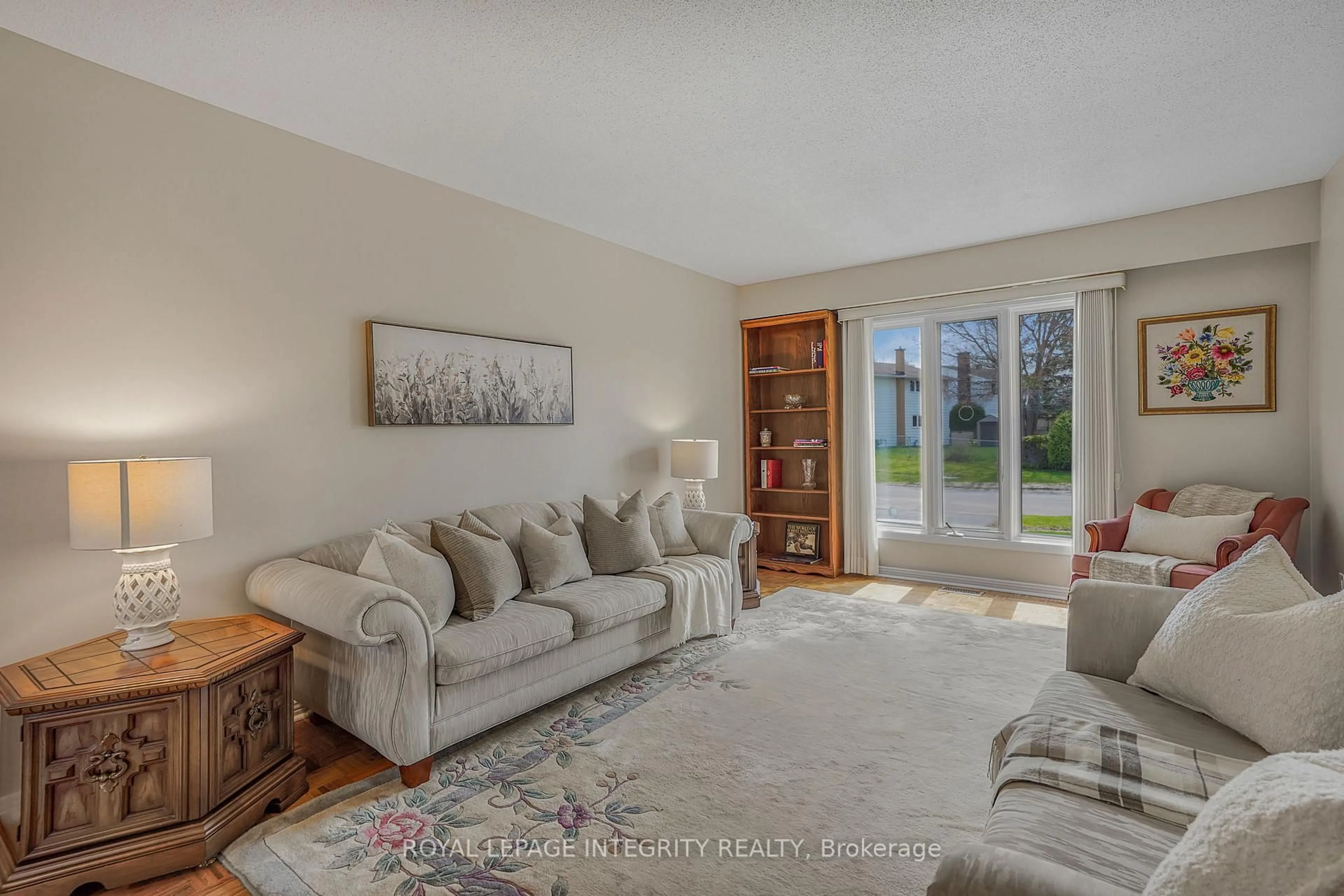 Living room with furniture, unknown for 74 Valewood Cres, Ottawa Ontario K1B 4E8