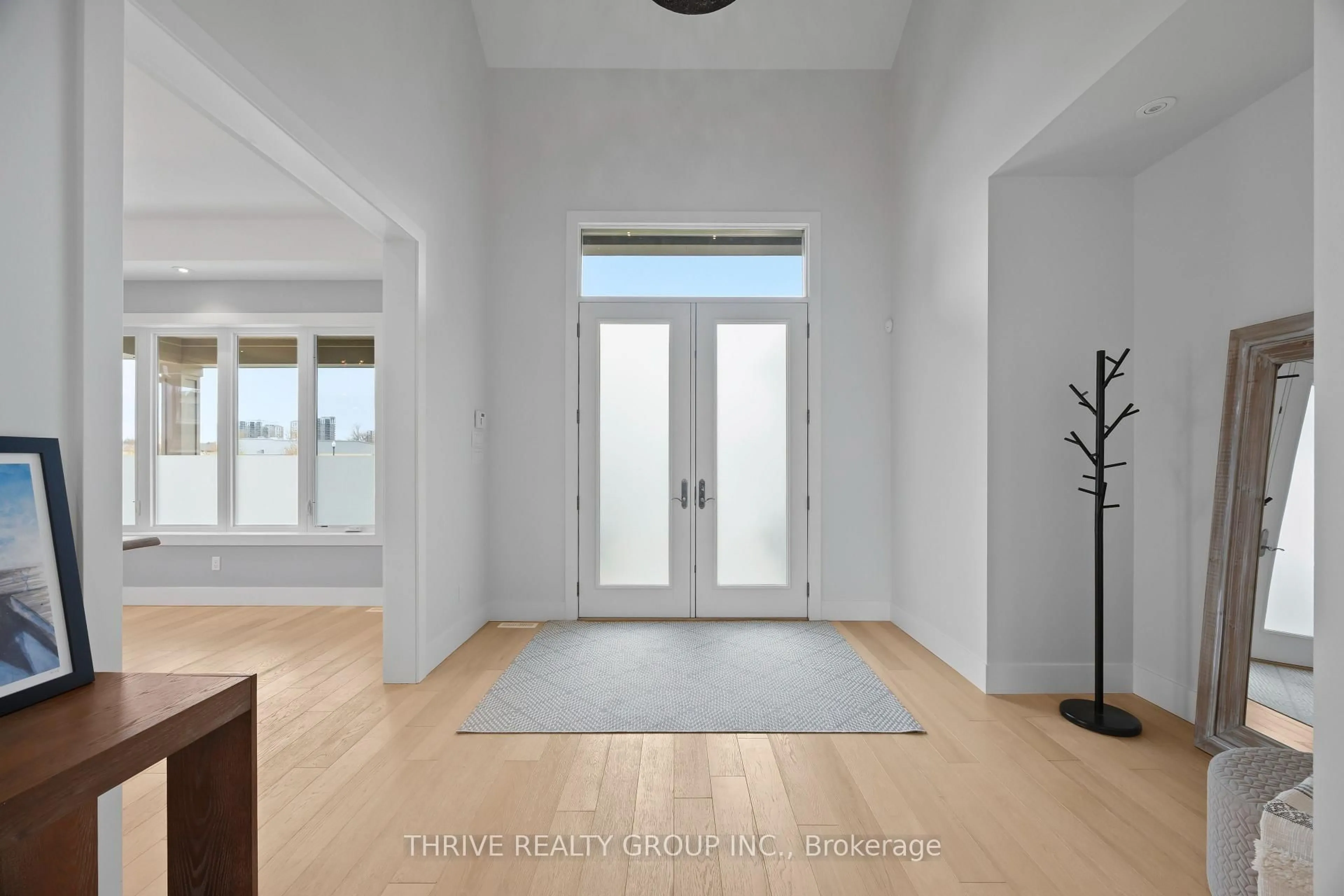 Indoor entryway for 6537 Old Garrison Blvd, London South Ontario N6P 0A8