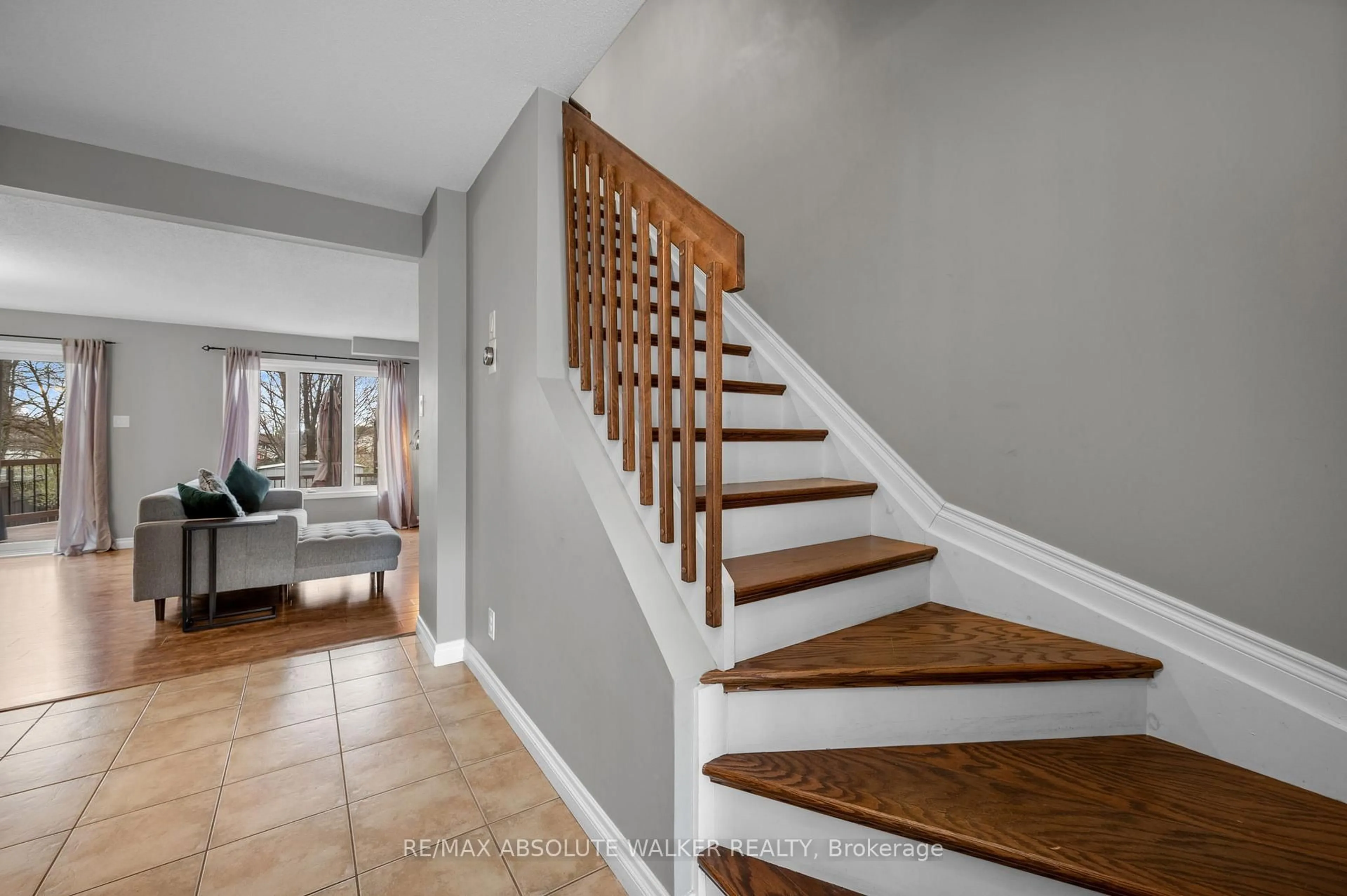 Unknown for 2593 Raymond St, Clarence-Rockland Ontario K4K 0B6