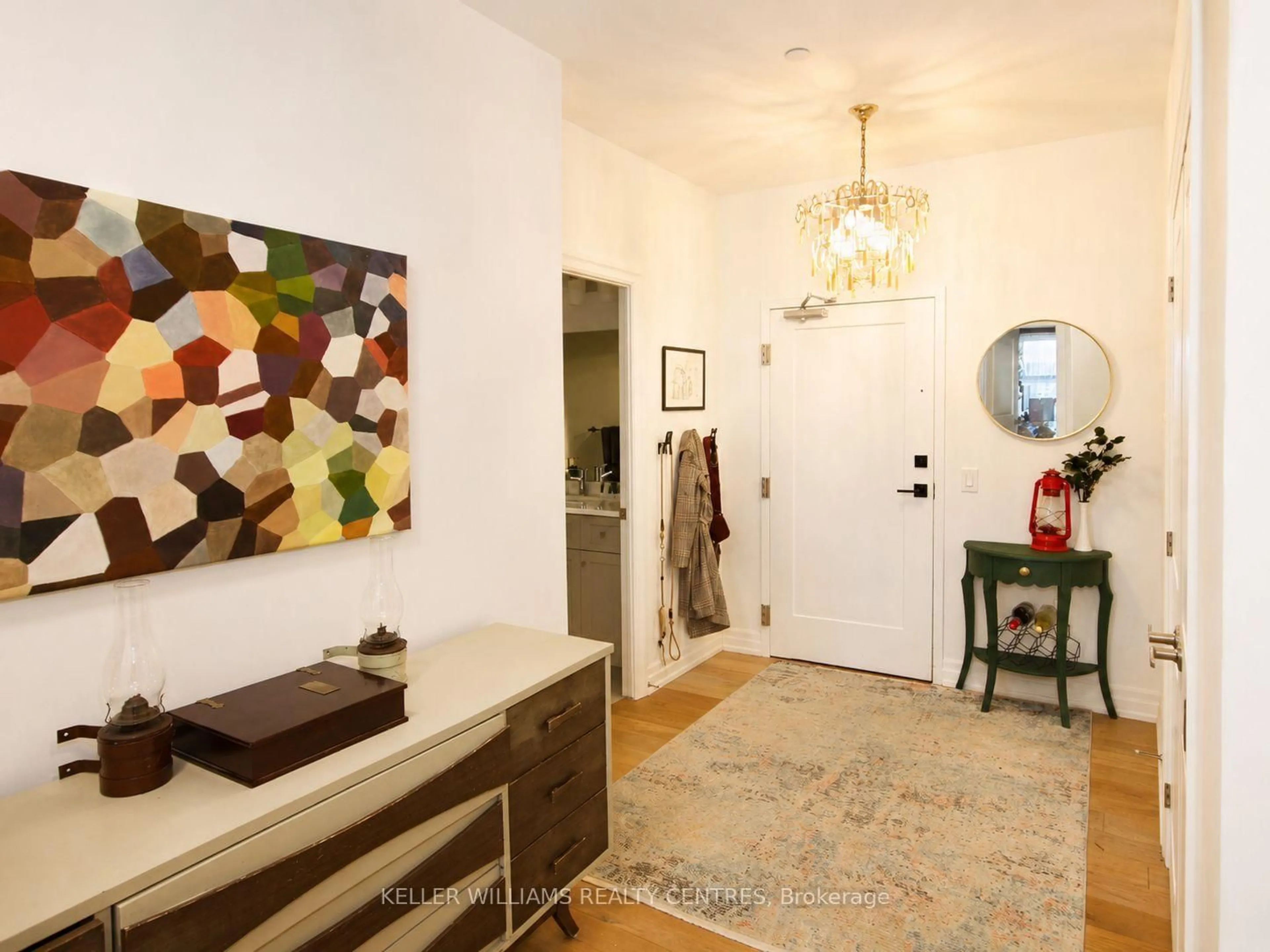 Indoor entryway for 1880 Gordon St #1107, Guelph Ontario N1L 0P5