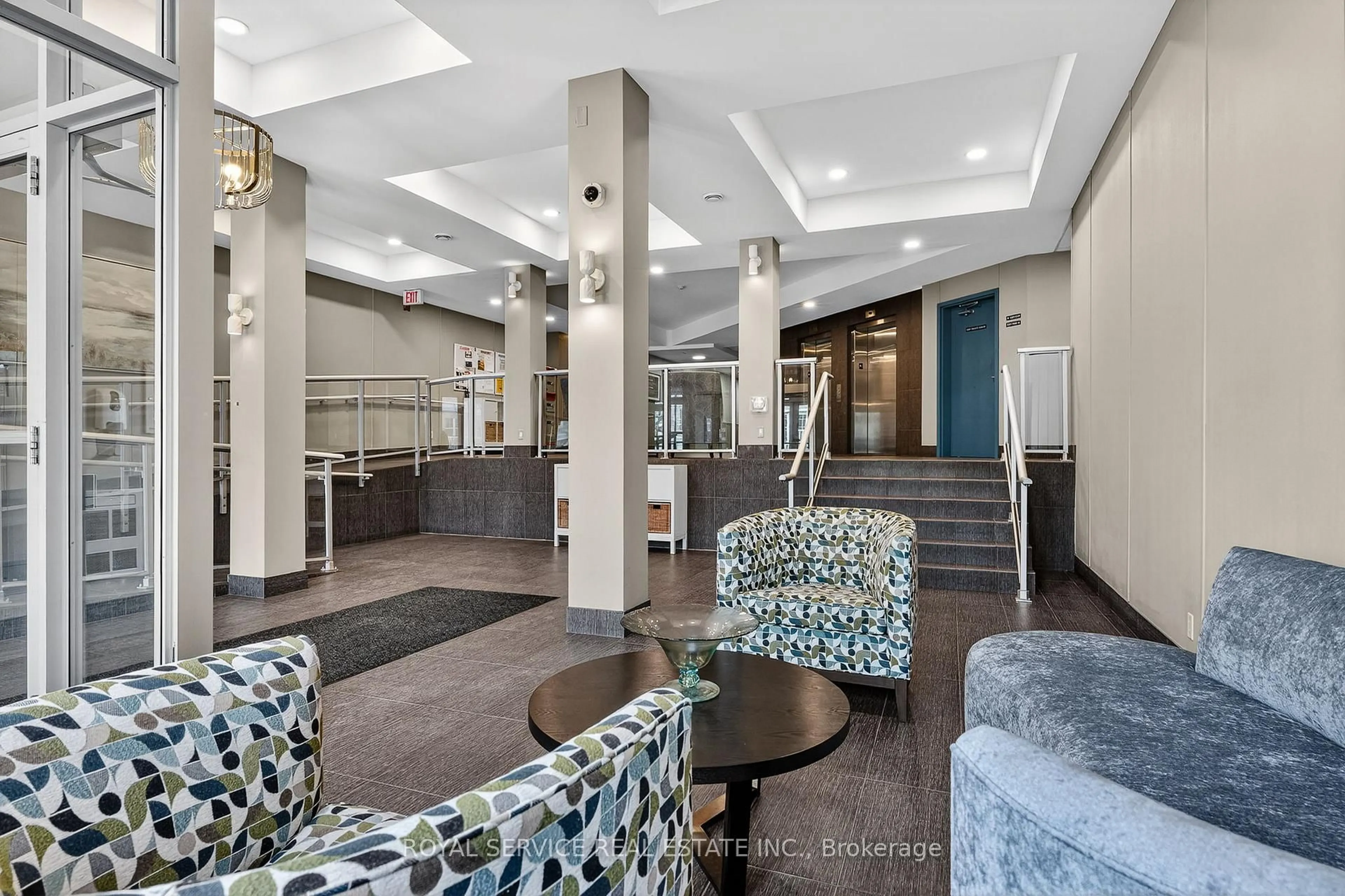 Lobby for 148 Third St #206, Cobourg Ontario K9A 5X2