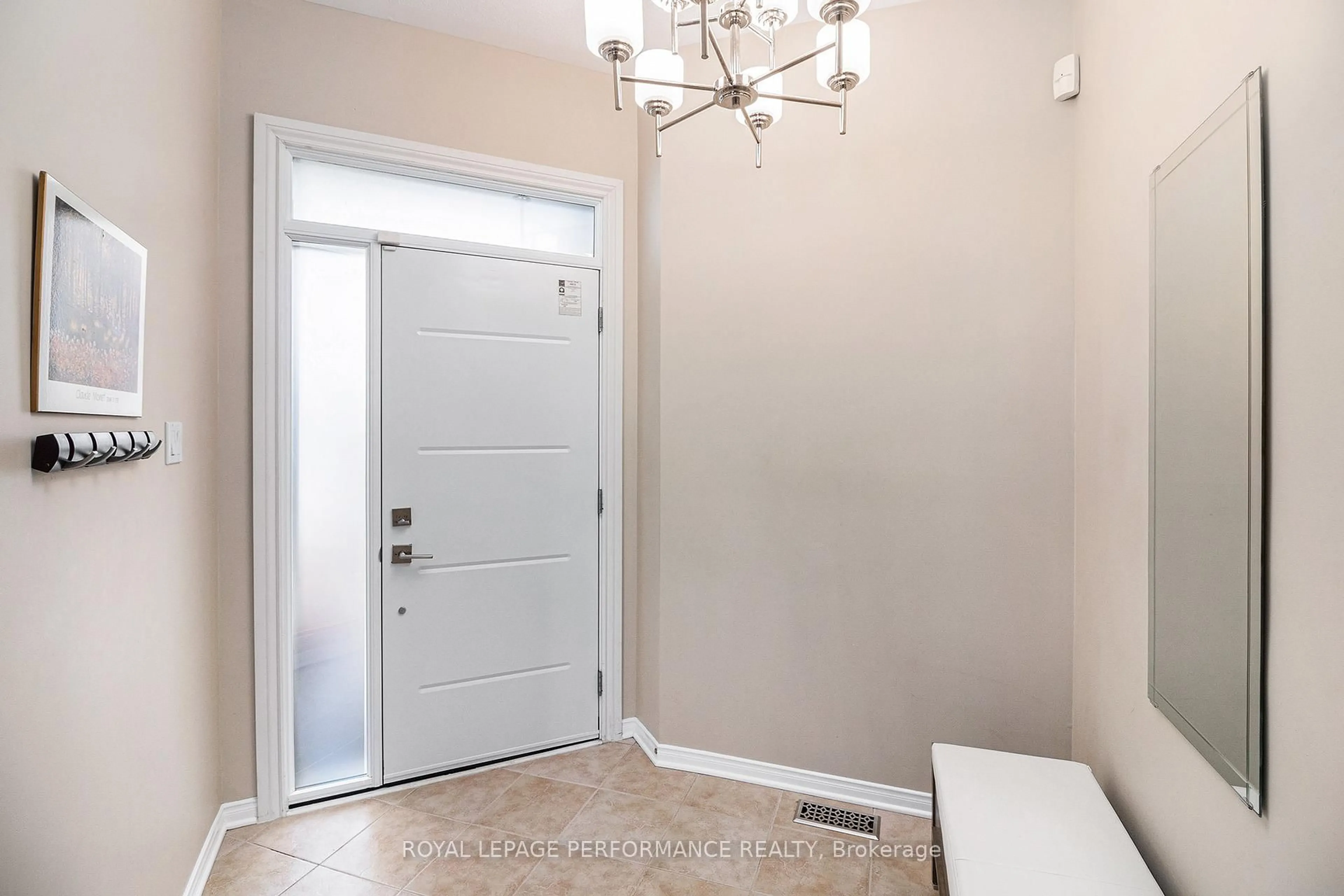 Indoor entryway for 2247 Clendenan Cres, Ottawa Ontario K4A 4S9