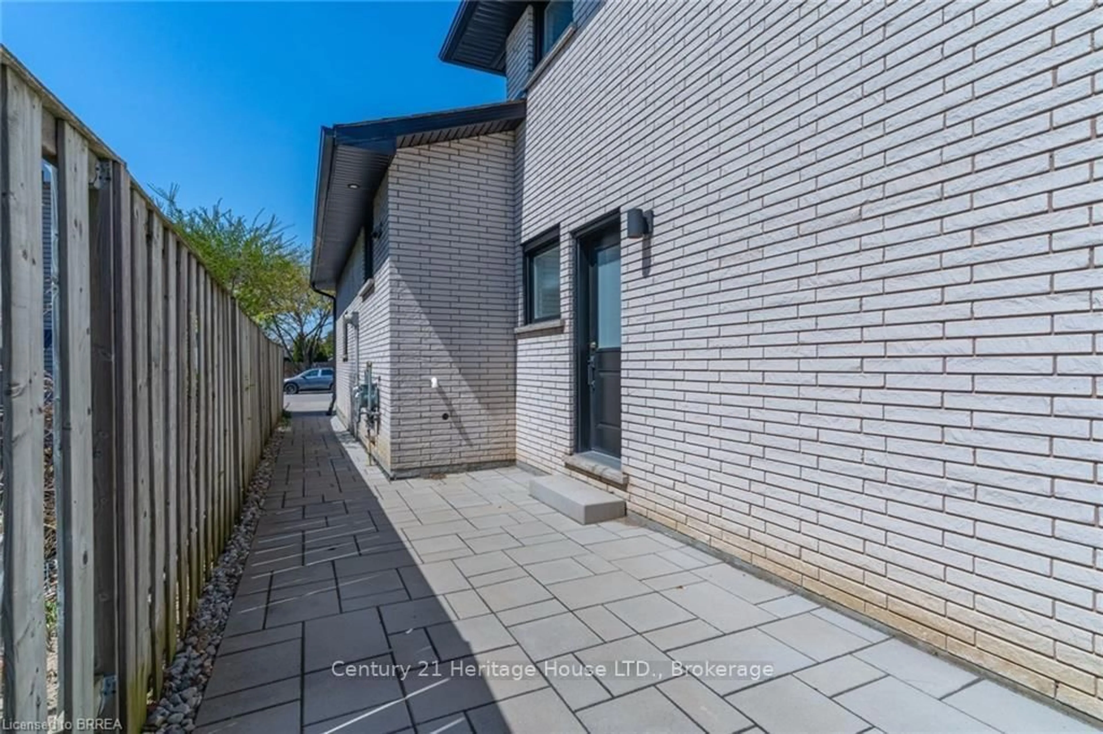 Unknown for 12 Summerlea Dr, Hamilton Ontario L8T 4V5