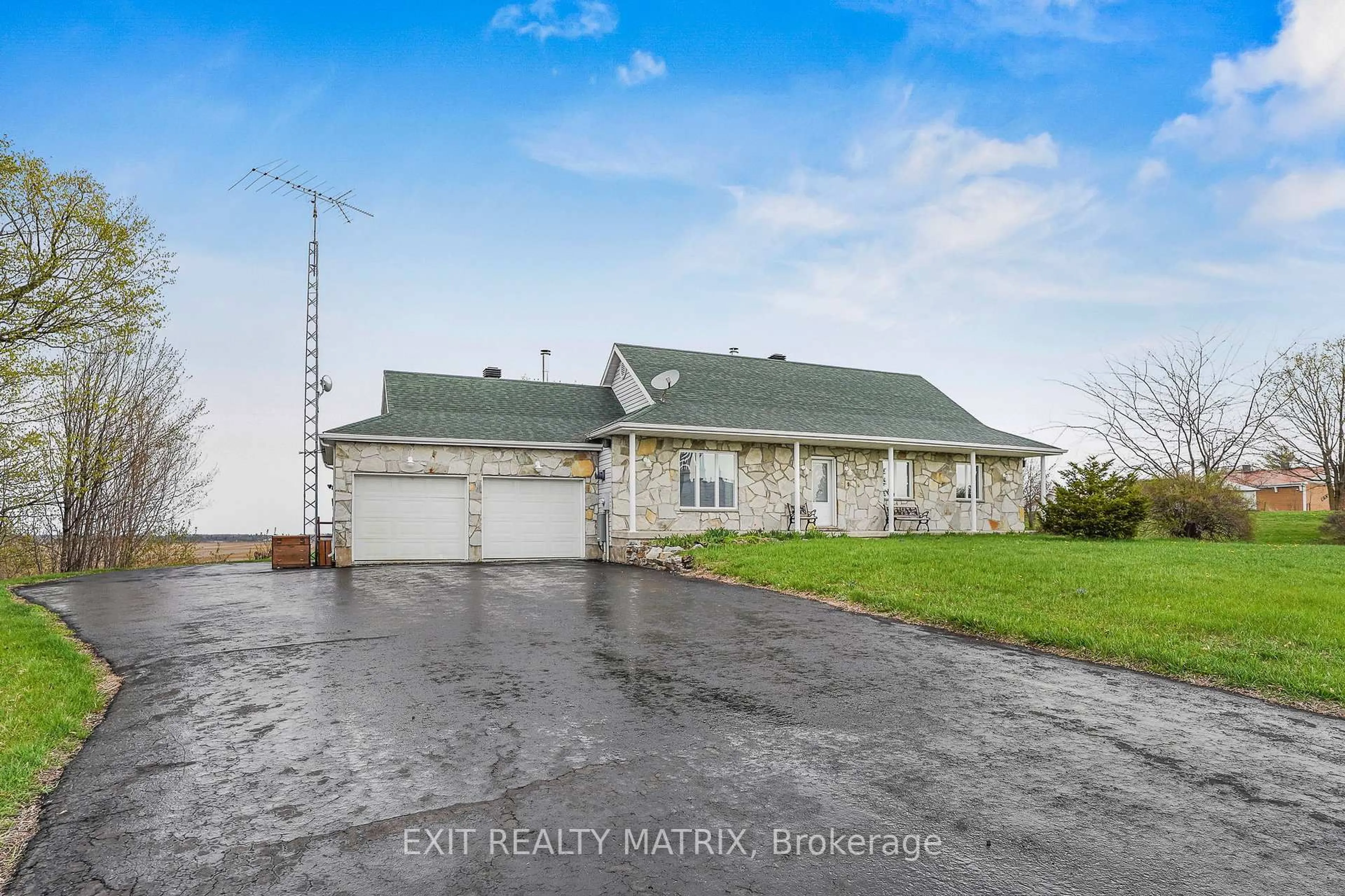 A pic from outside/outdoor area/front of a property/back of a property/a pic from drone, street for 7930 Arthur Lavigne St, East Hawkesbury Ontario K0B 1M0