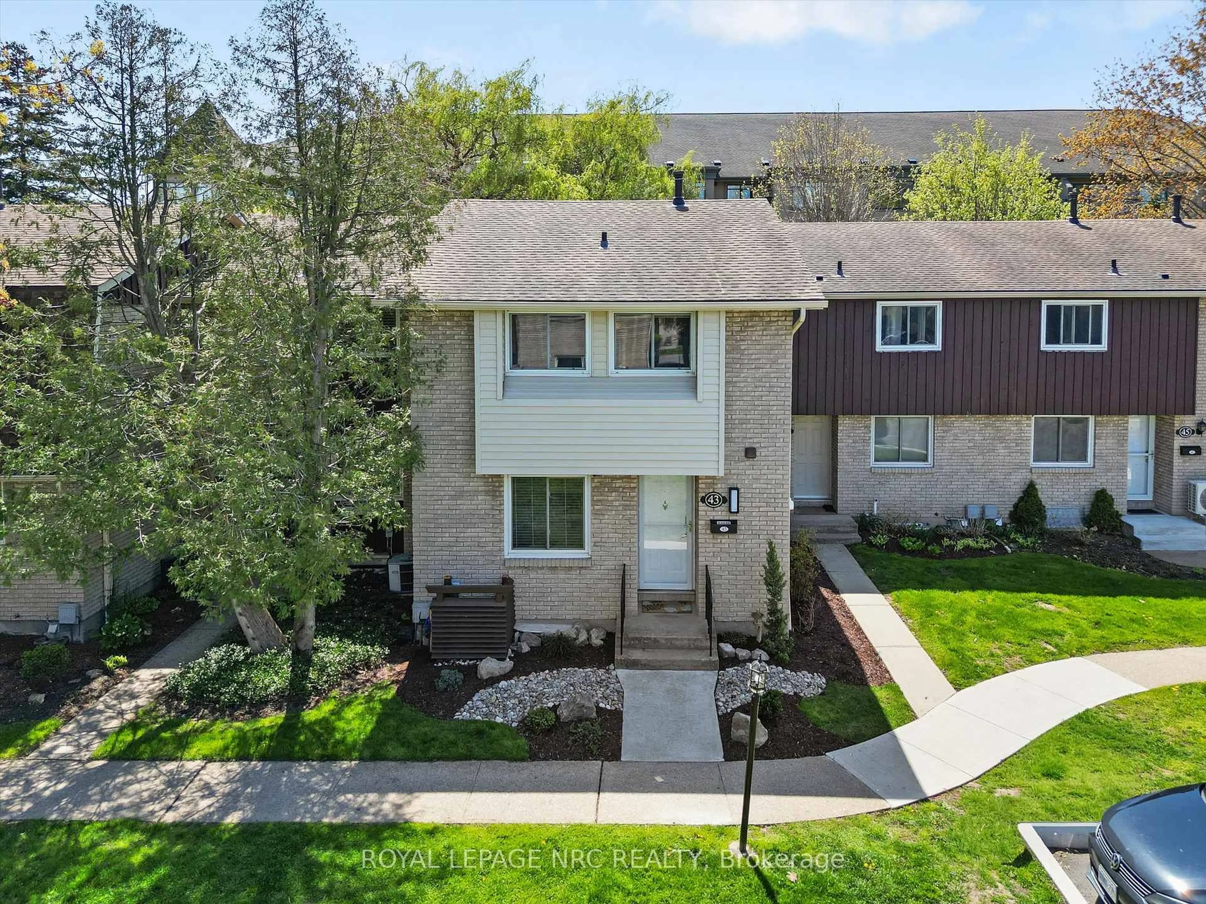 A pic from outside/outdoor area/front of a property/back of a property/a pic from drone, street for 50 Lakeshore Rd #43, St. Catharines Ontario L2N 6P8
