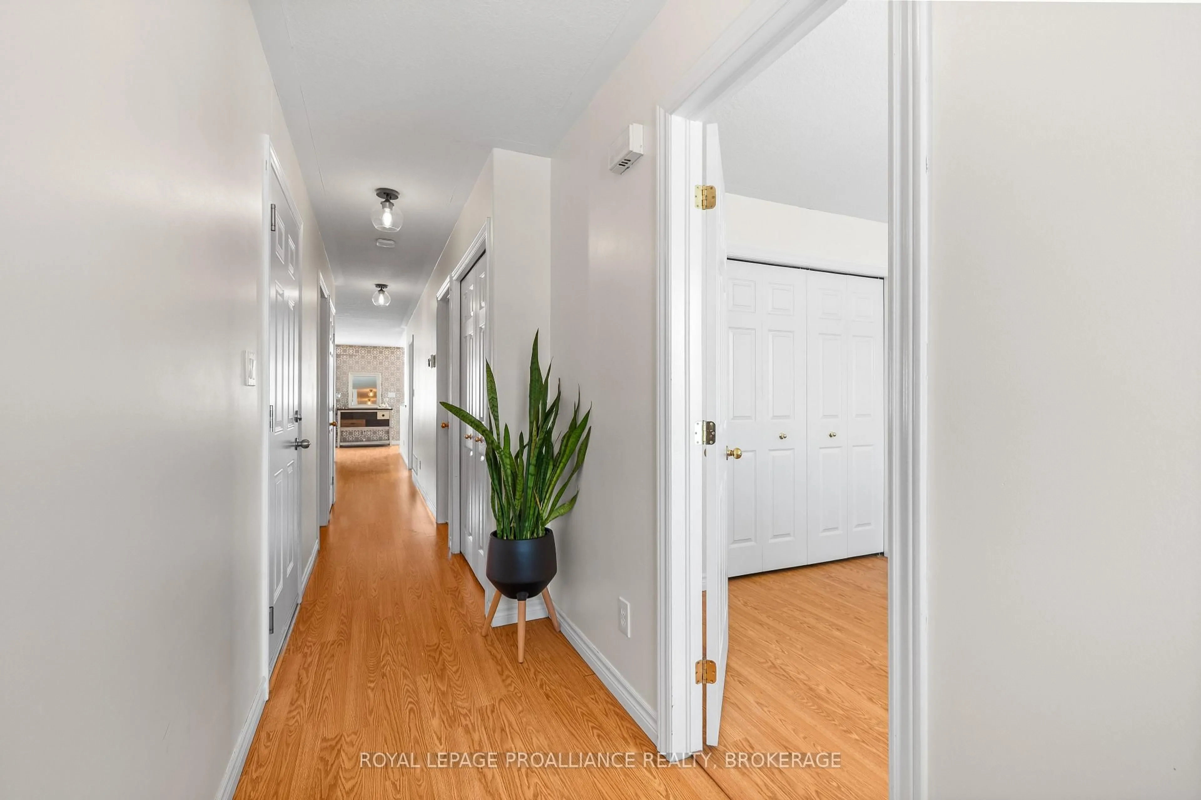 Indoor entryway for 51 Wiley St, Kingston Ontario K7K 5B3