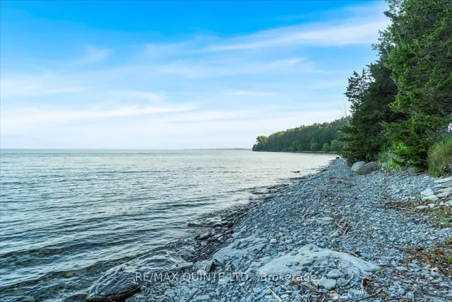 102 Dorenberg Lane, Prince Edward County 4