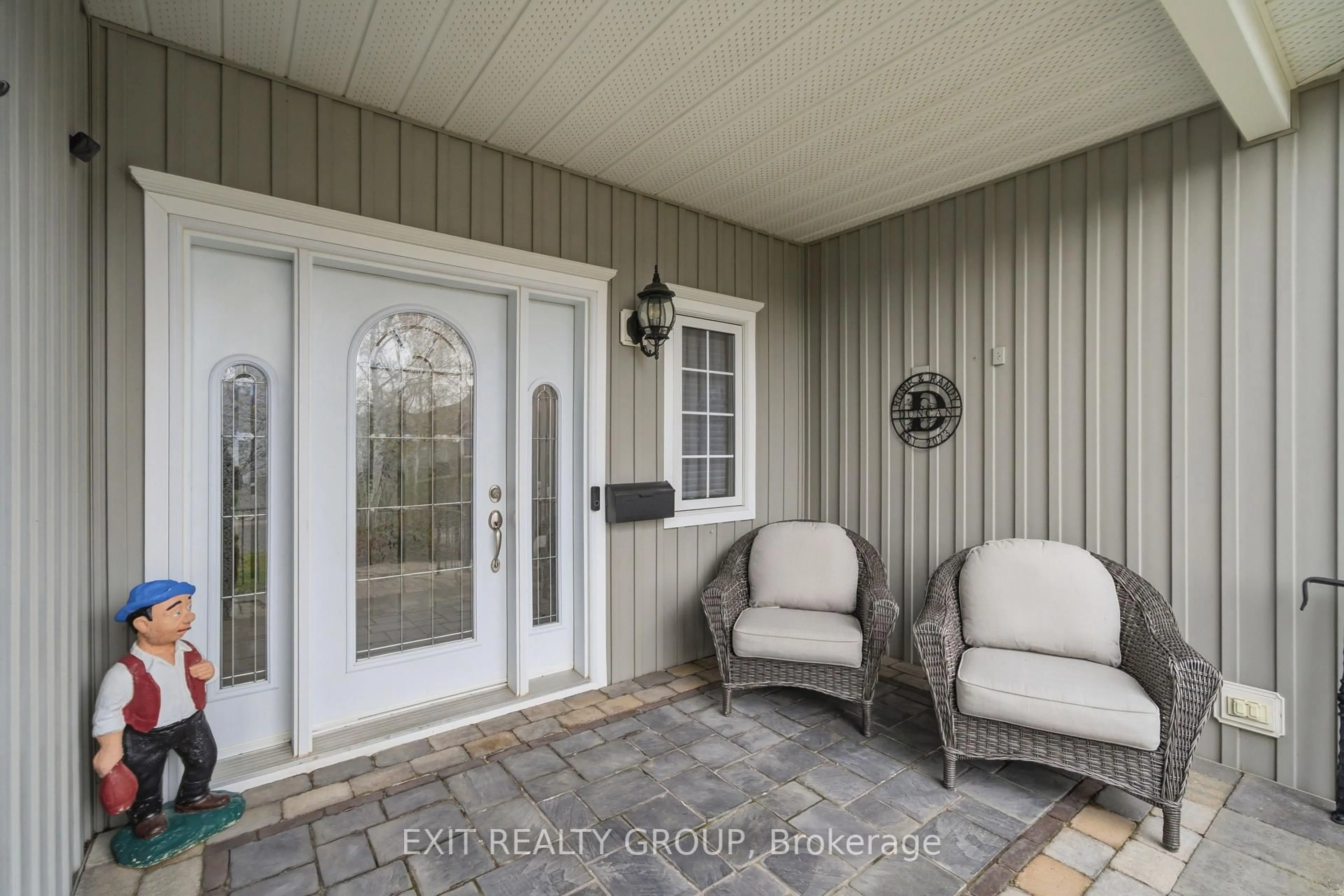 Indoor entryway for 25 Shewman Rd, Brighton Ontario K0K 1H0