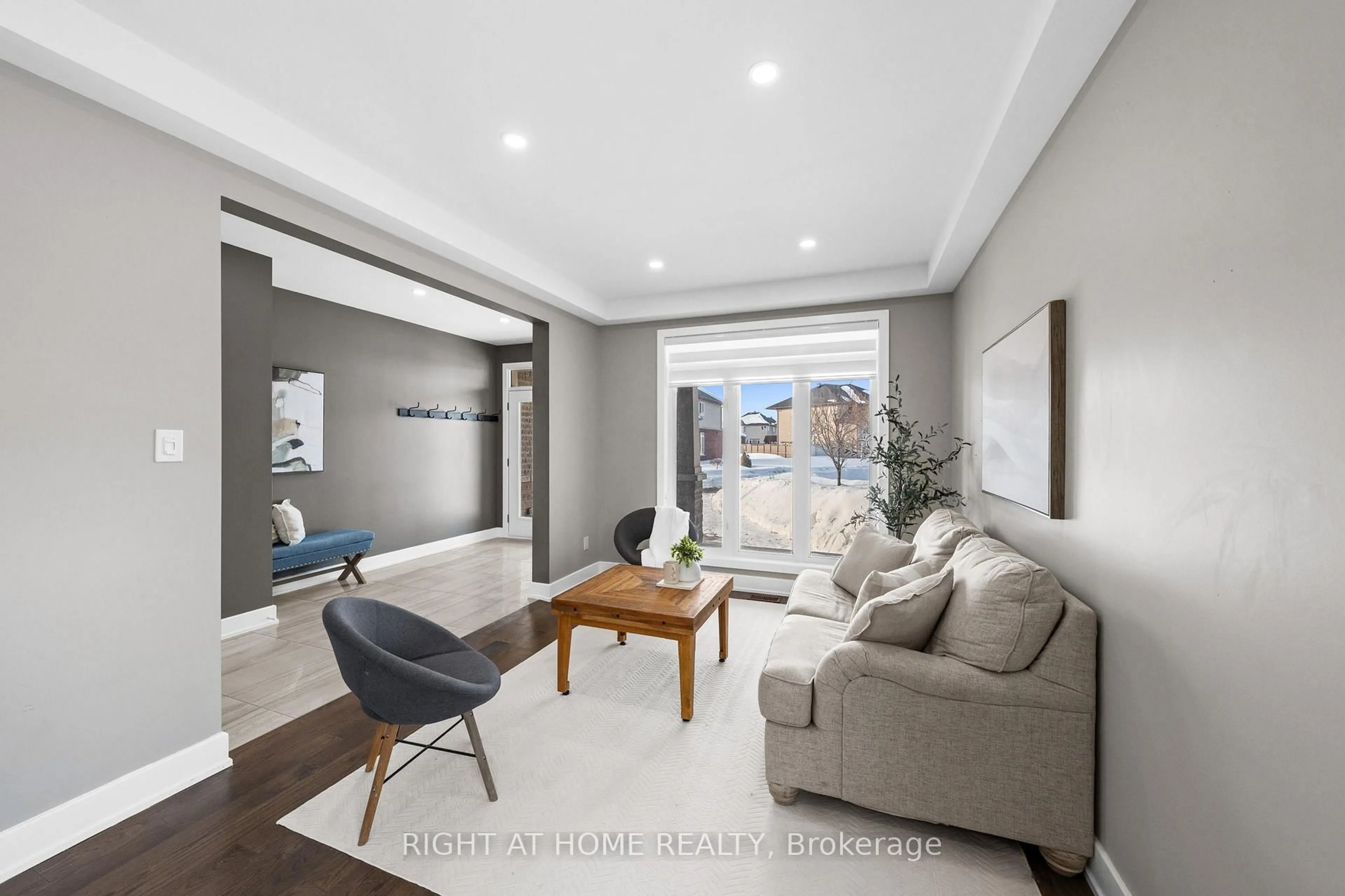 Living room with furniture, unknown for 424 Golden Springs Dr, Ottawa Ontario K4M 0B9