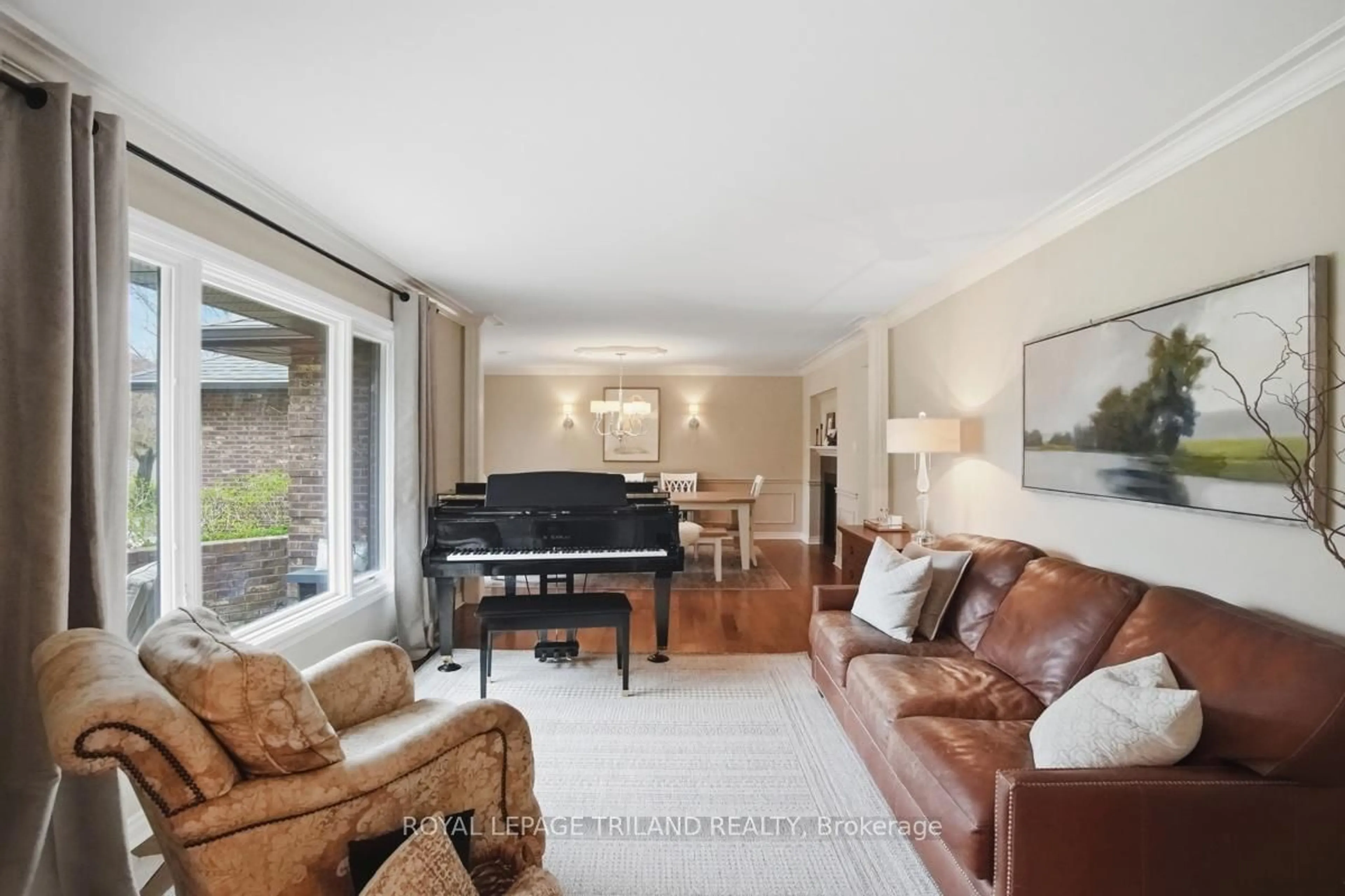 Living room with furniture, unknown for 42 Mapleton Pl, London South Ontario N6K 4A6