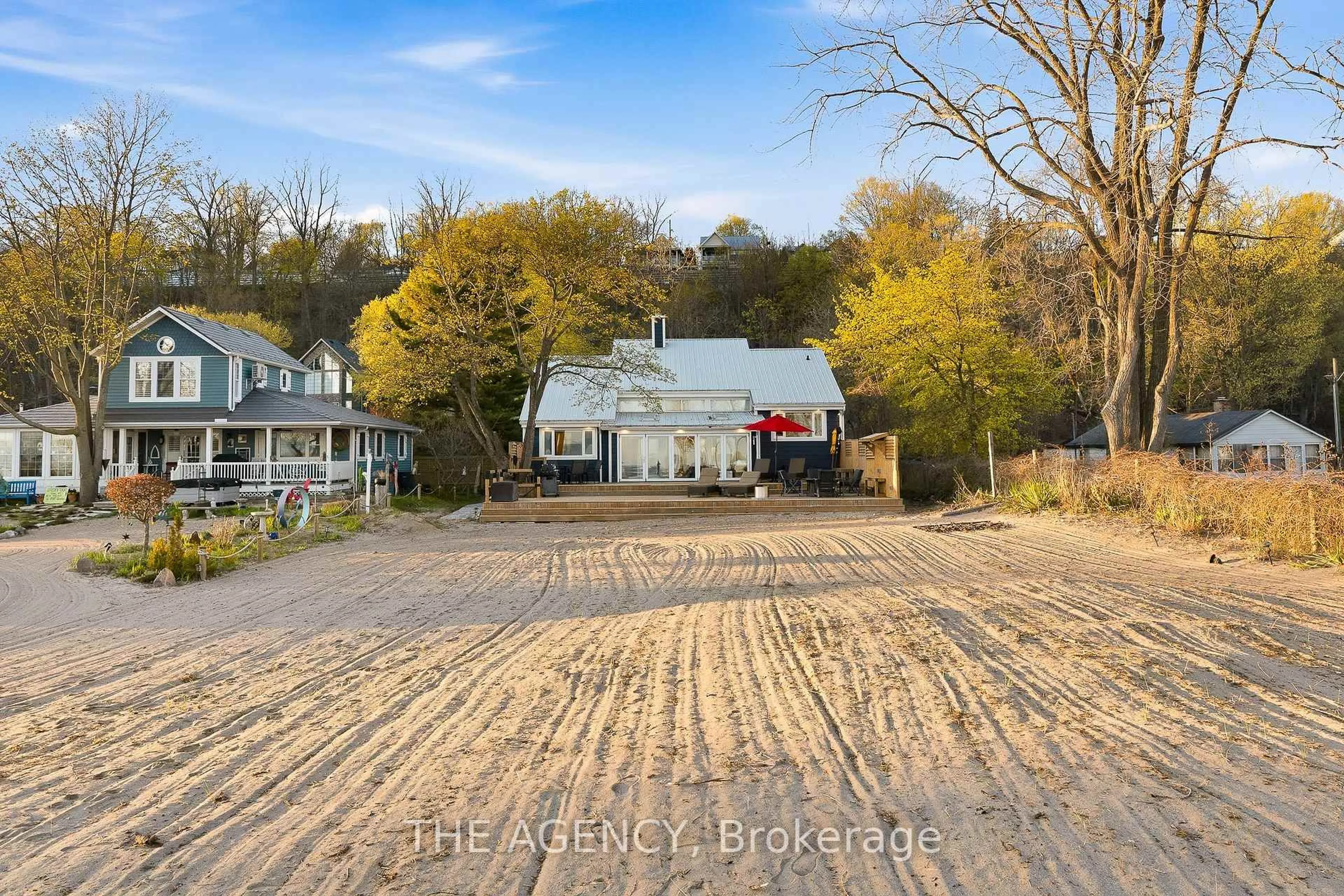 A pic from outside/outdoor area/front of a property/back of a property/a pic from drone, water/lake/river/ocean view for 464 Edith Cavell Blvd, Central Elgin Ontario N5L 1G9