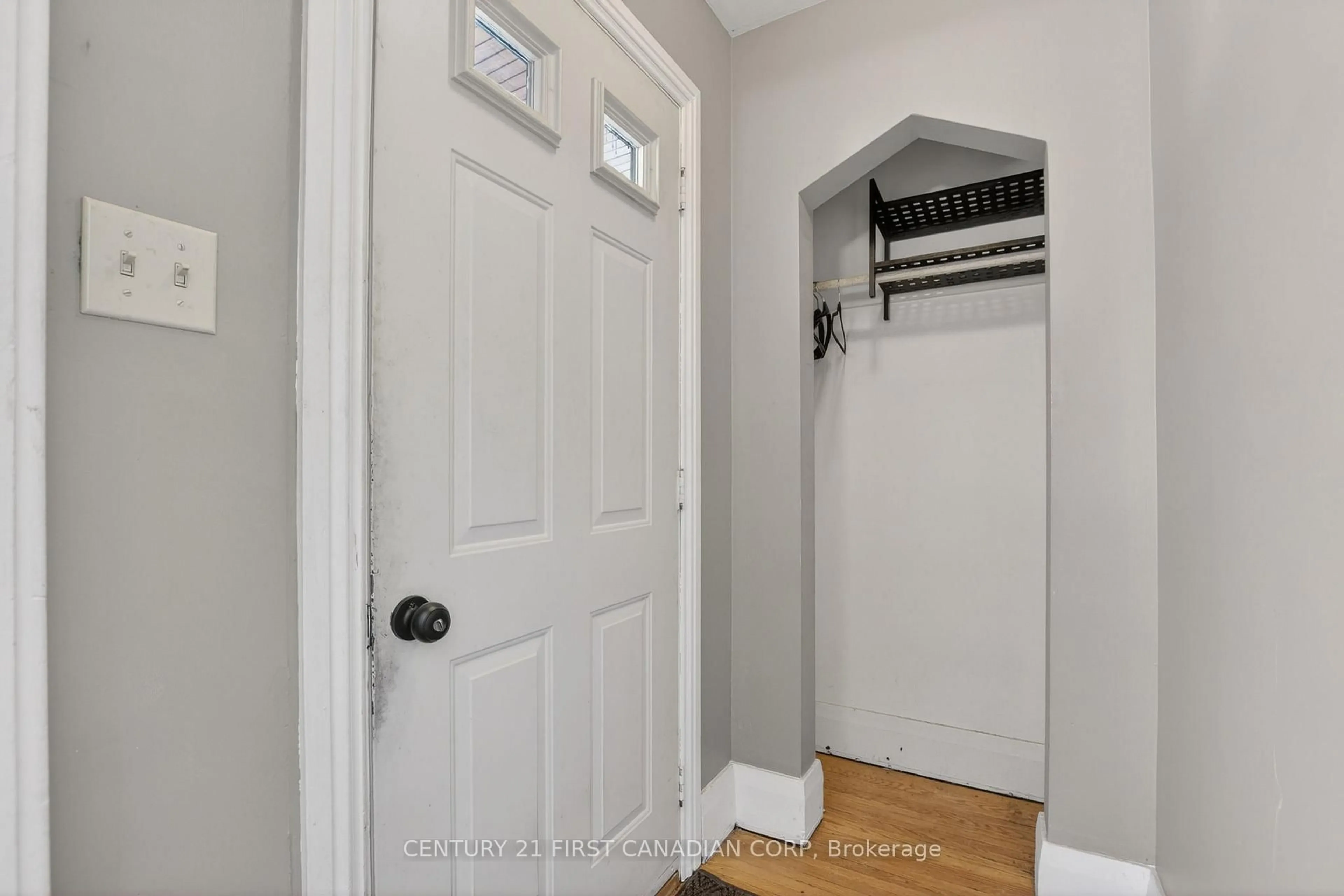 Indoor entryway for 57 Doulton St, London East Ontario N5W 2P8