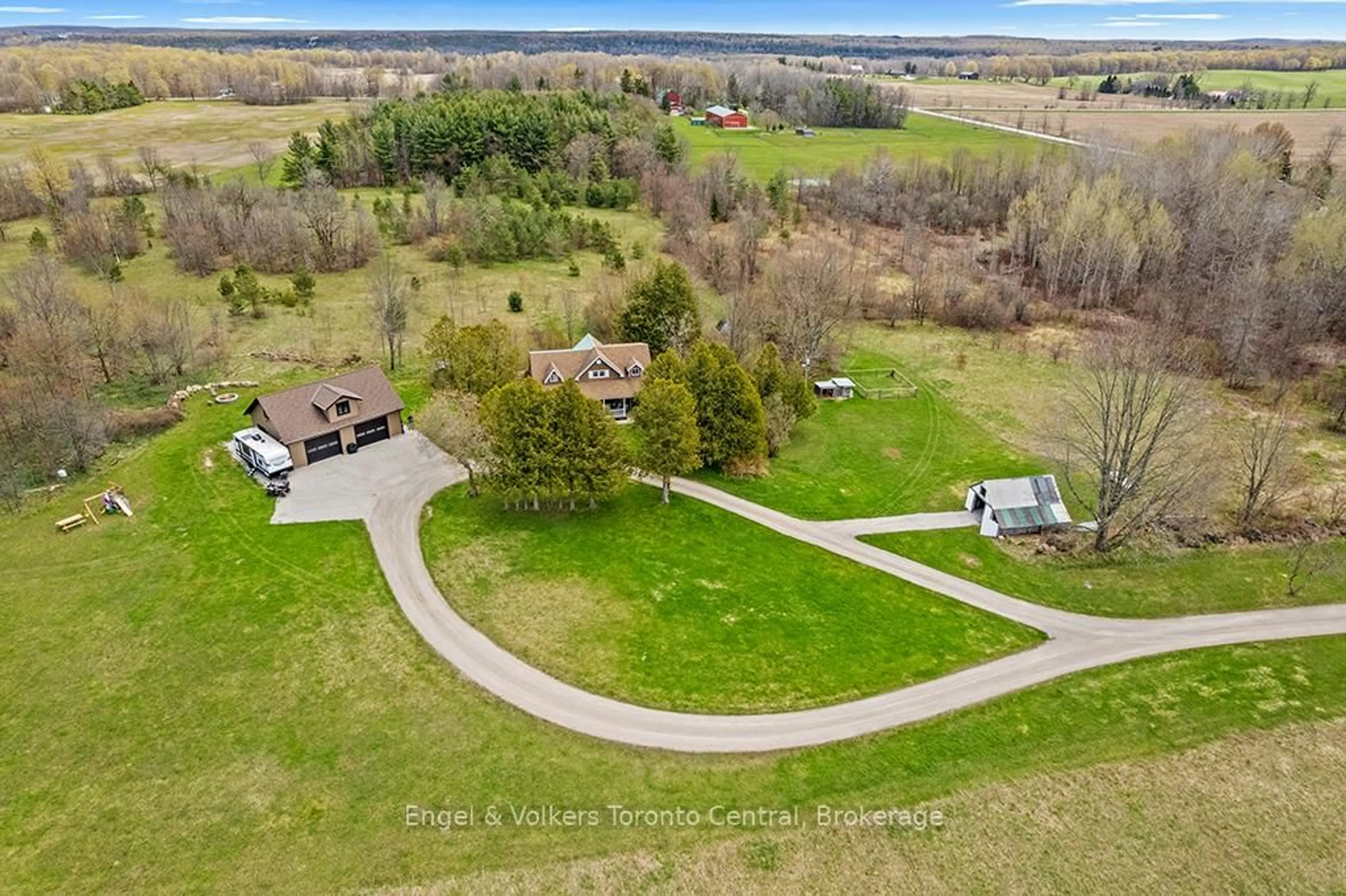 A pic from outside/outdoor area/front of a property/back of a property/a pic from drone, water/lake/river/ocean view for 122459 GREY ROAD 5, Georgian Bluffs Ontario N4K 5N5