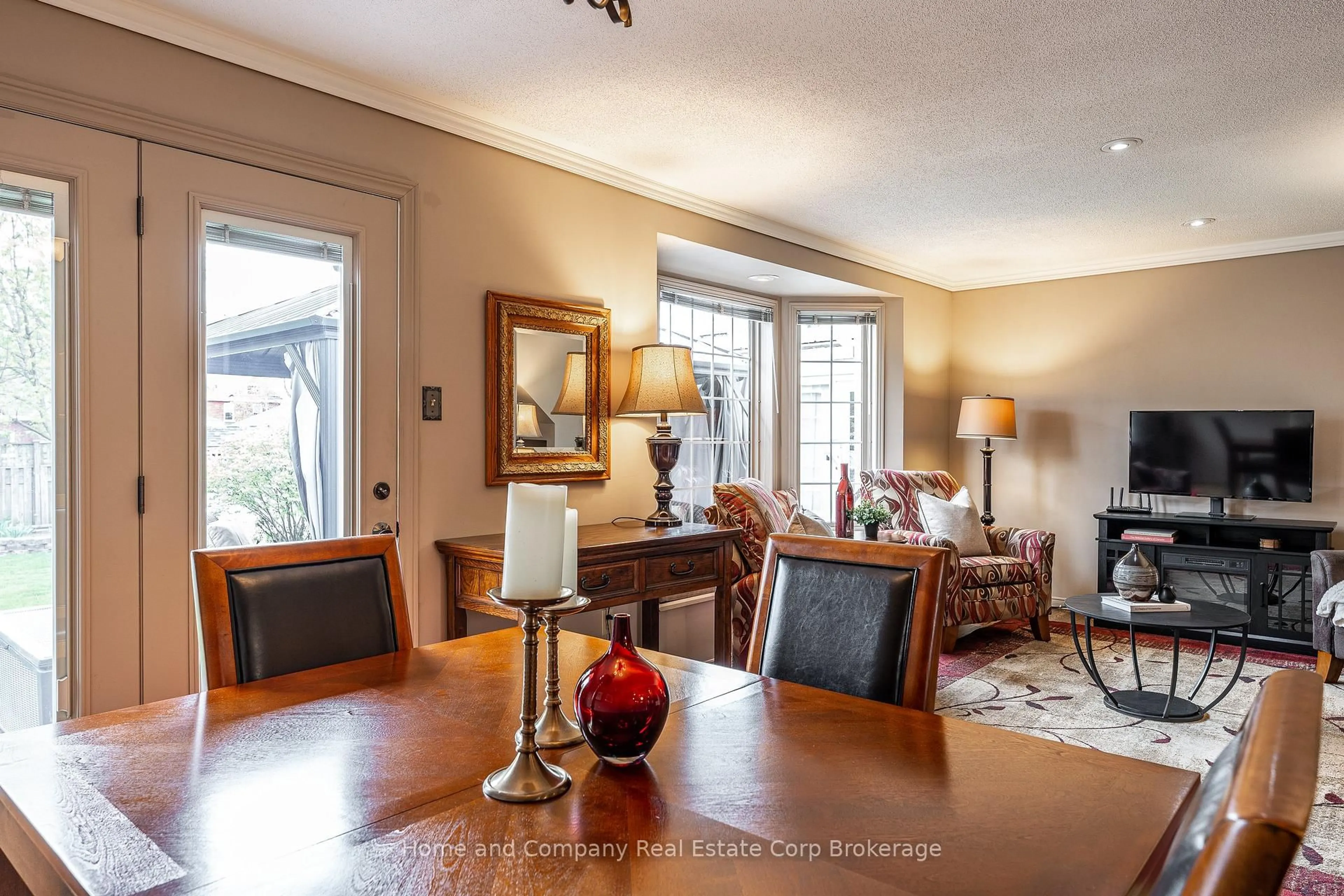 Dining room, wood/laminate floor for 116 Falstaff St, Stratford Ontario N5A 3T5