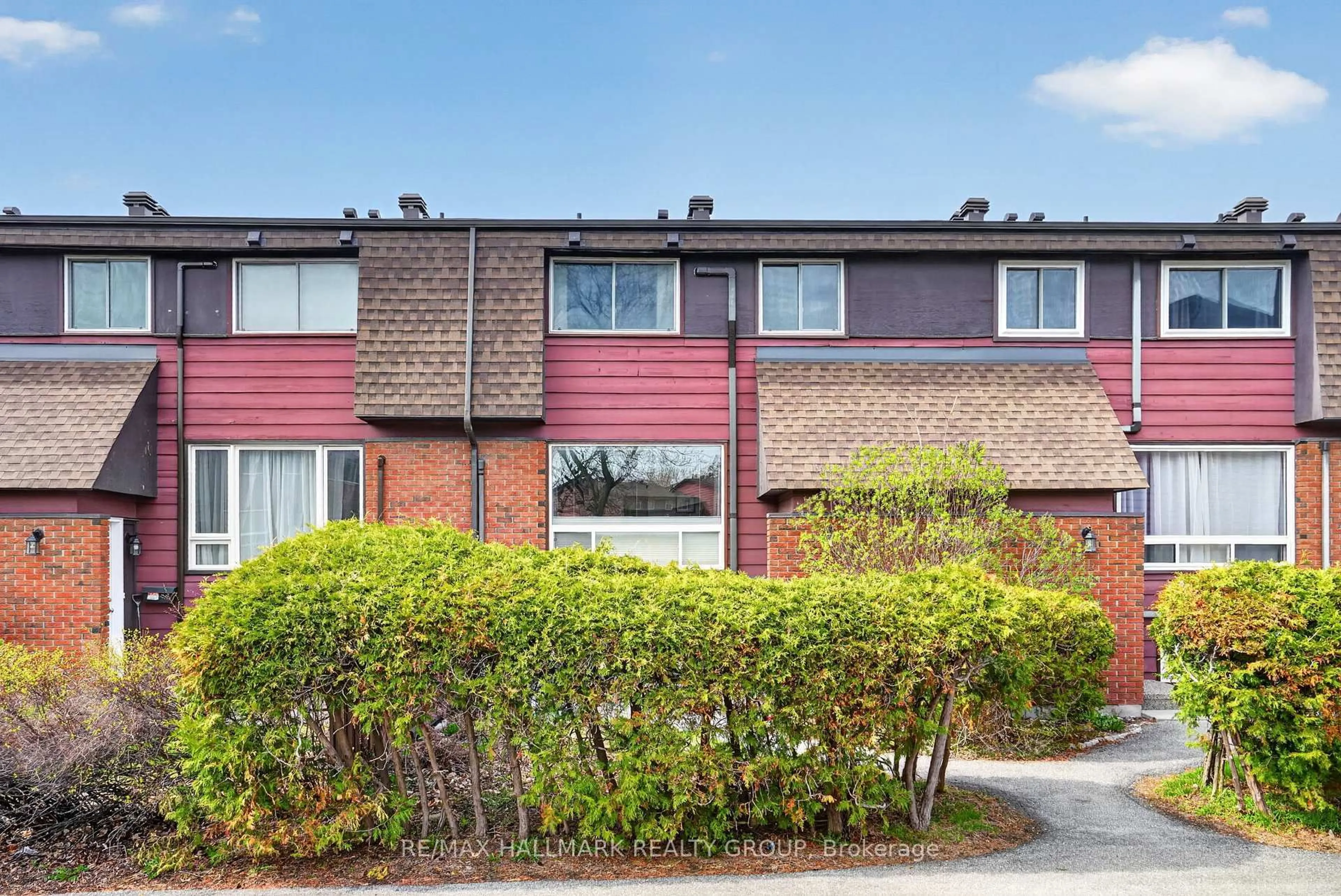 Home with brick exterior material, street for 7C Banner Rd, Ottawa Ontario K2H 8T3