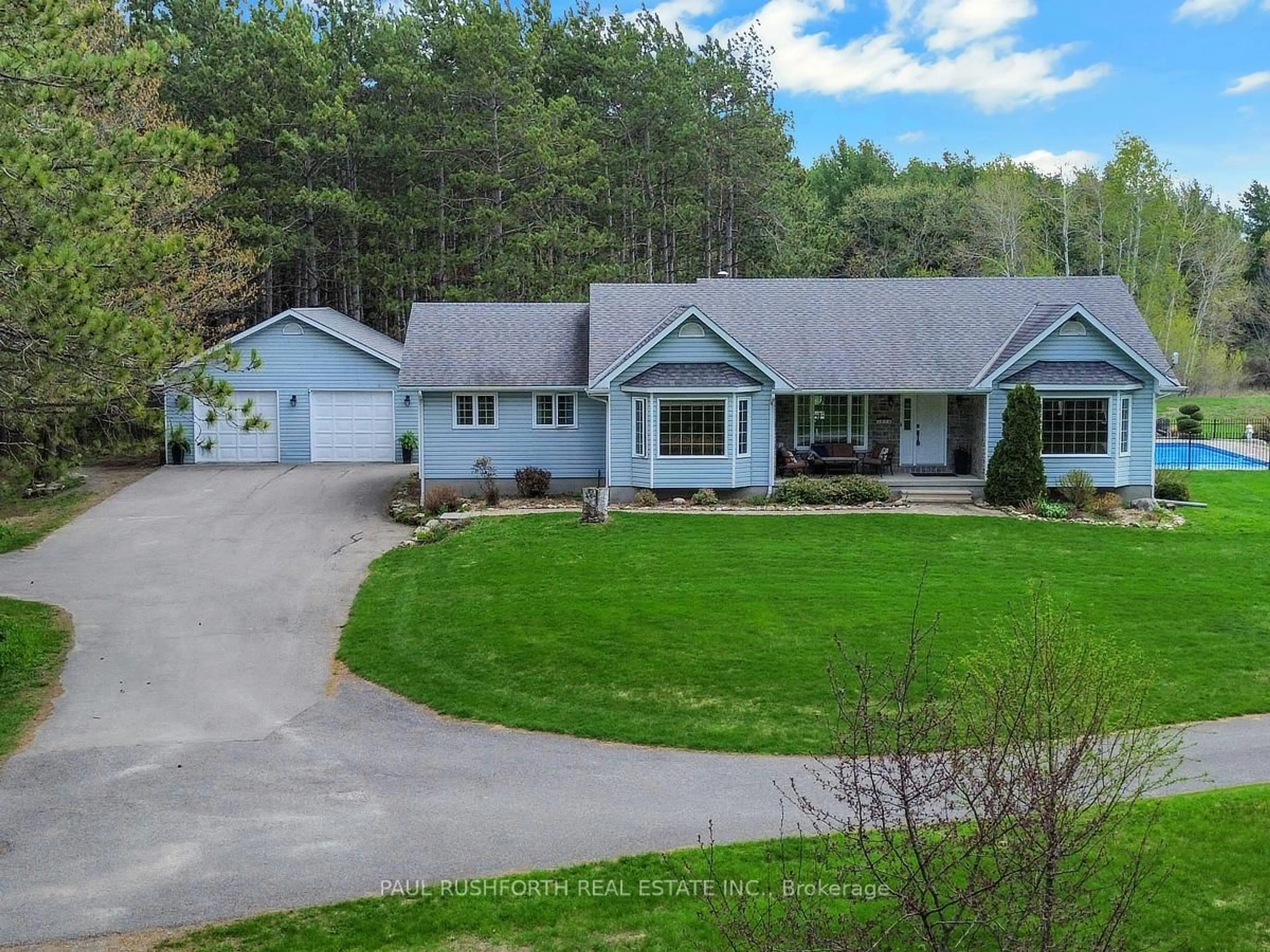 A pic from outside/outdoor area/front of a property/back of a property/a pic from drone, unknown for 3649 Stagecoach Rd, Osgoode Ontario K0A 2W0