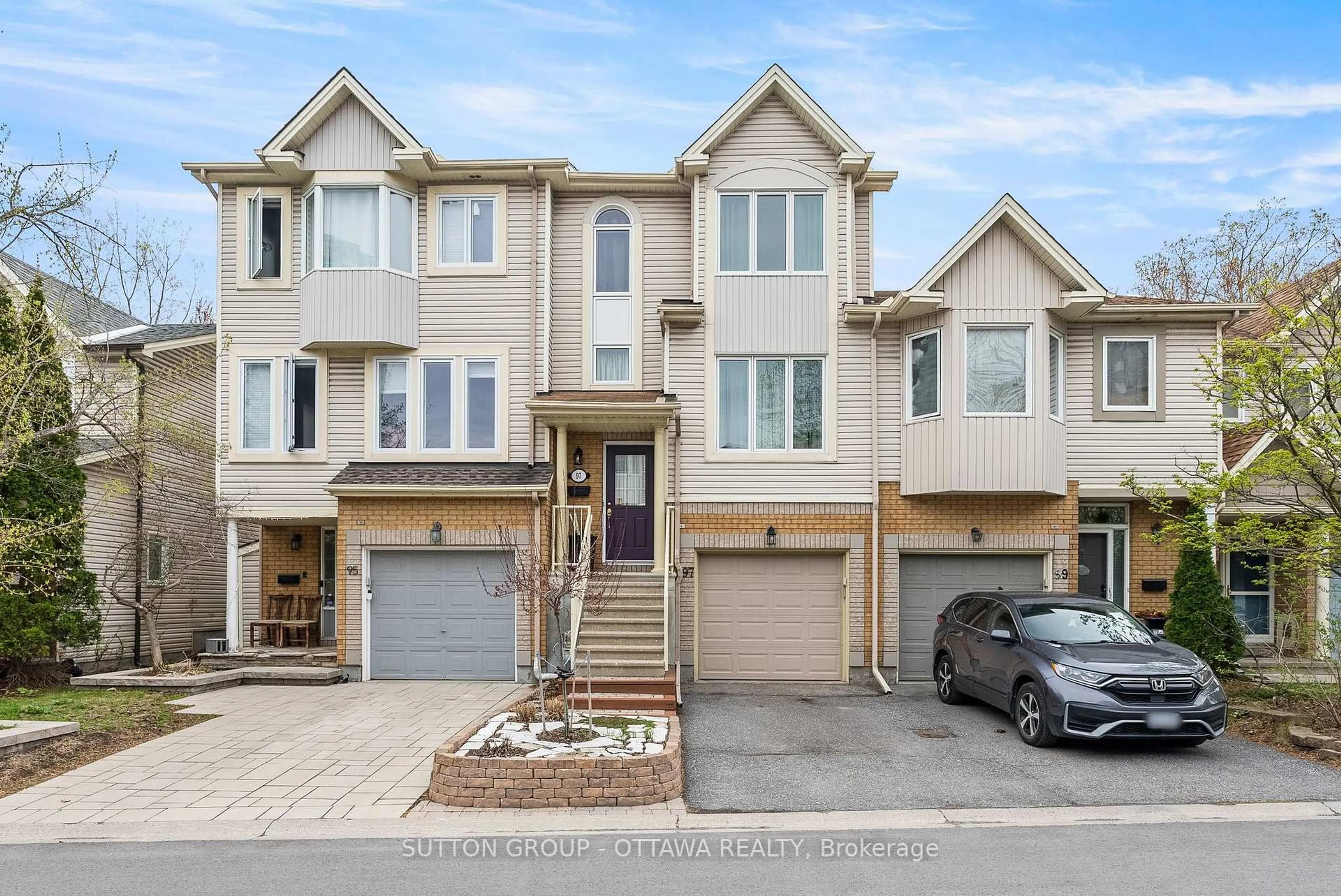 Unknown for 97 Corsica Private, Ottawa Ontario K1G 5Y2