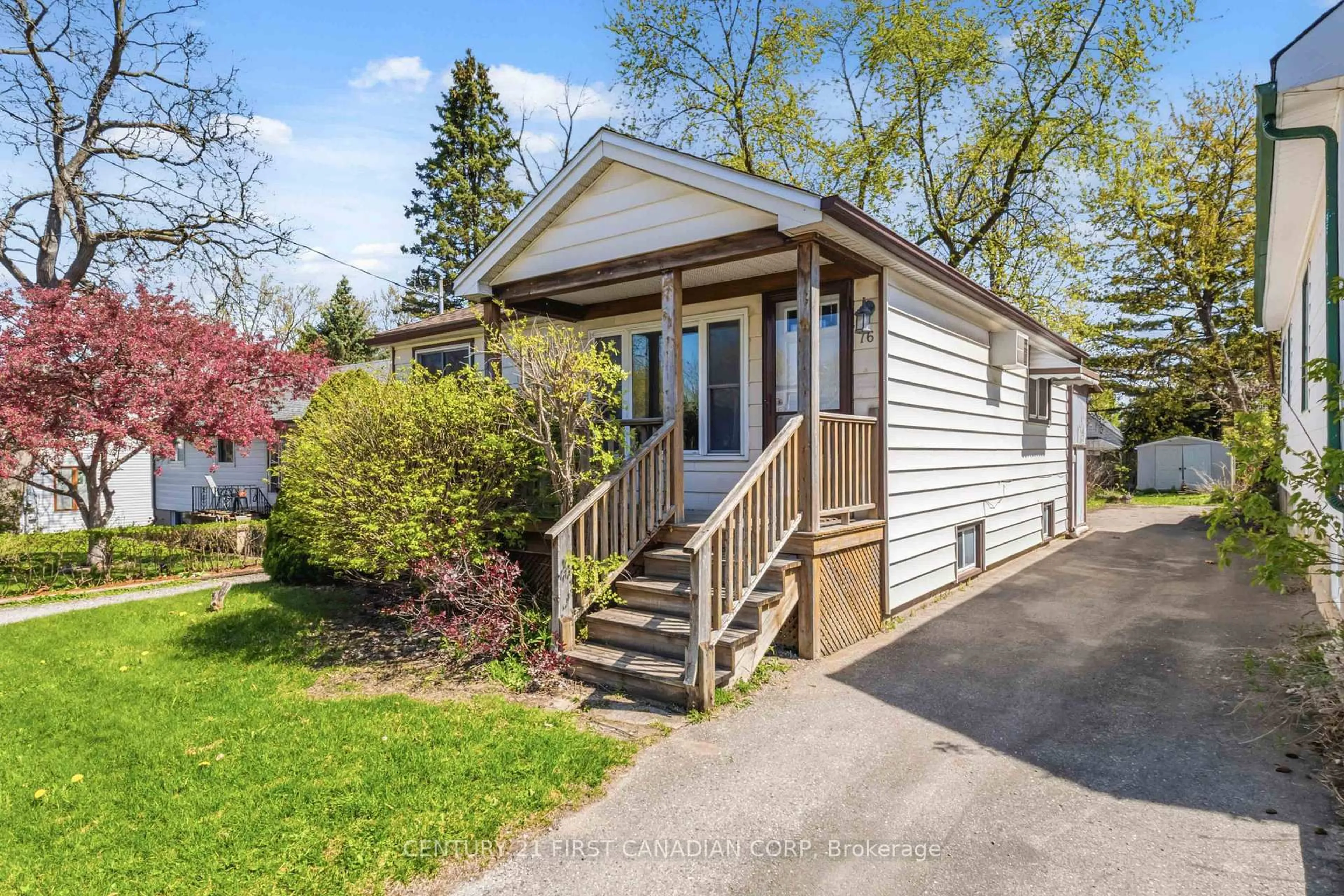 Home with vinyl exterior material, street for 76 Mcnay St, London East Ontario N5Y 1K7