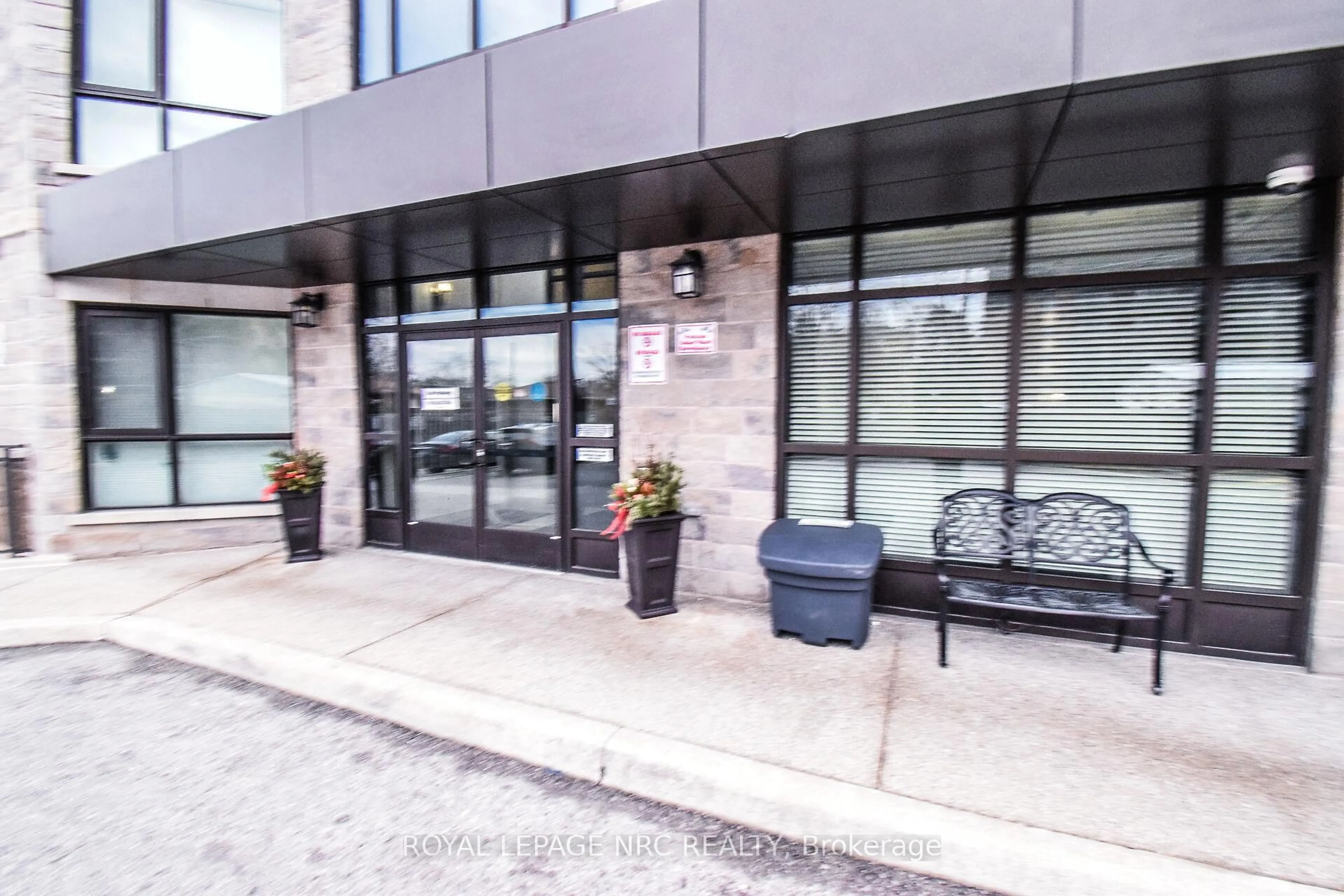 Unknown for 379 Scott St #305, St. Catharines Ontario L2M 3W2