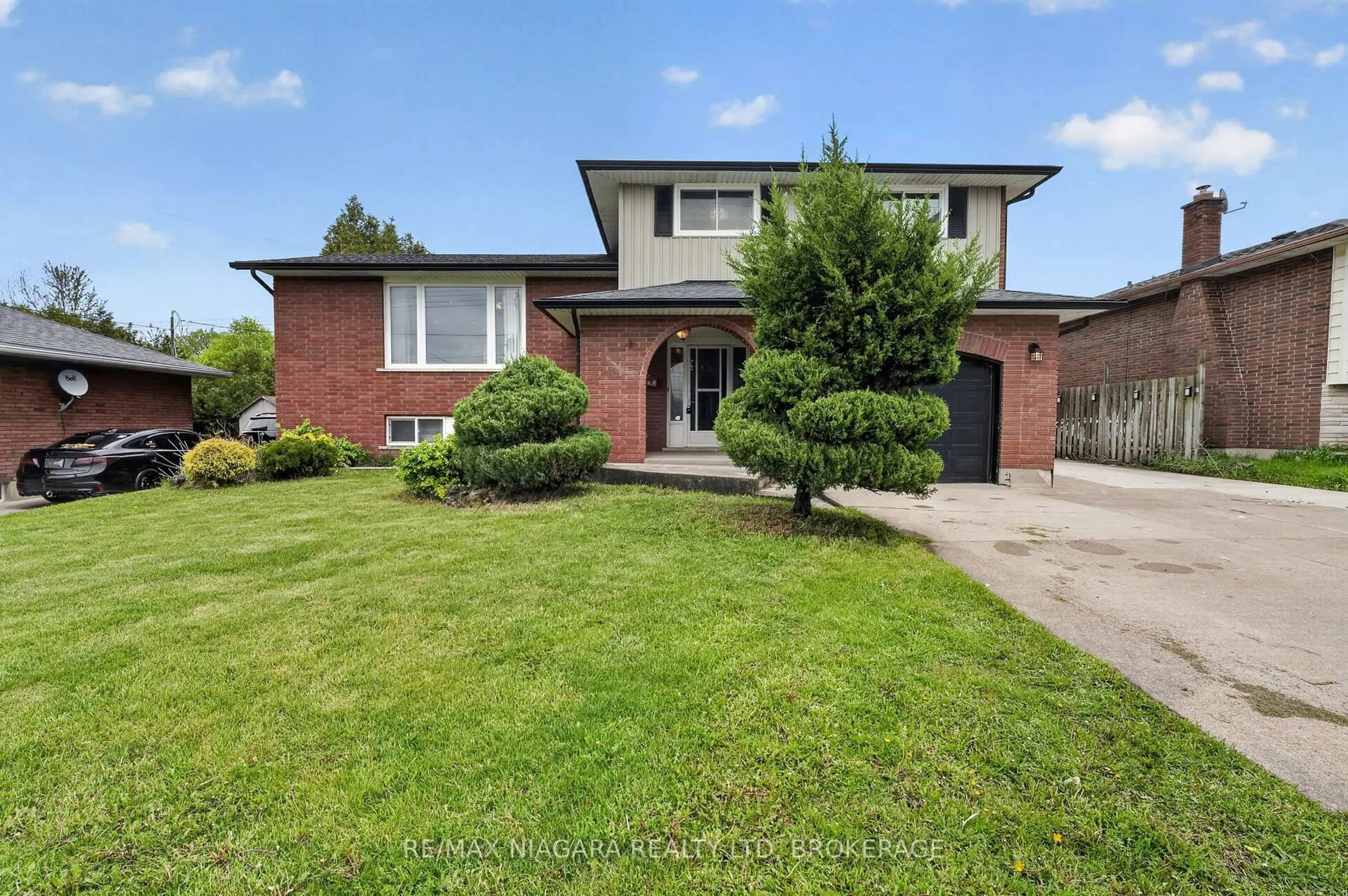Home with brick exterior material, street for 6 Collier Rd, Thorold Ontario L2V 2W9