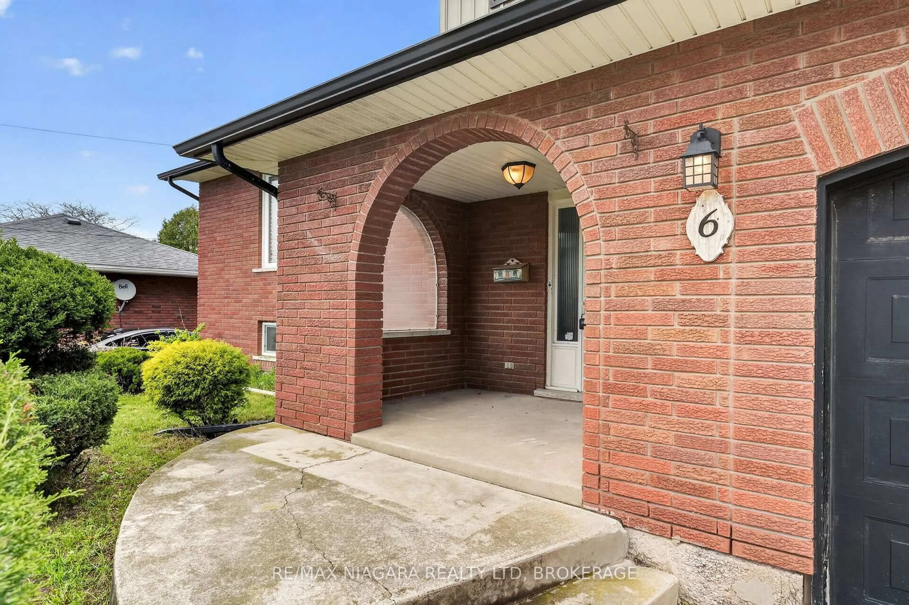 Unknown for 6 Collier Rd, Thorold Ontario L2V 2W9