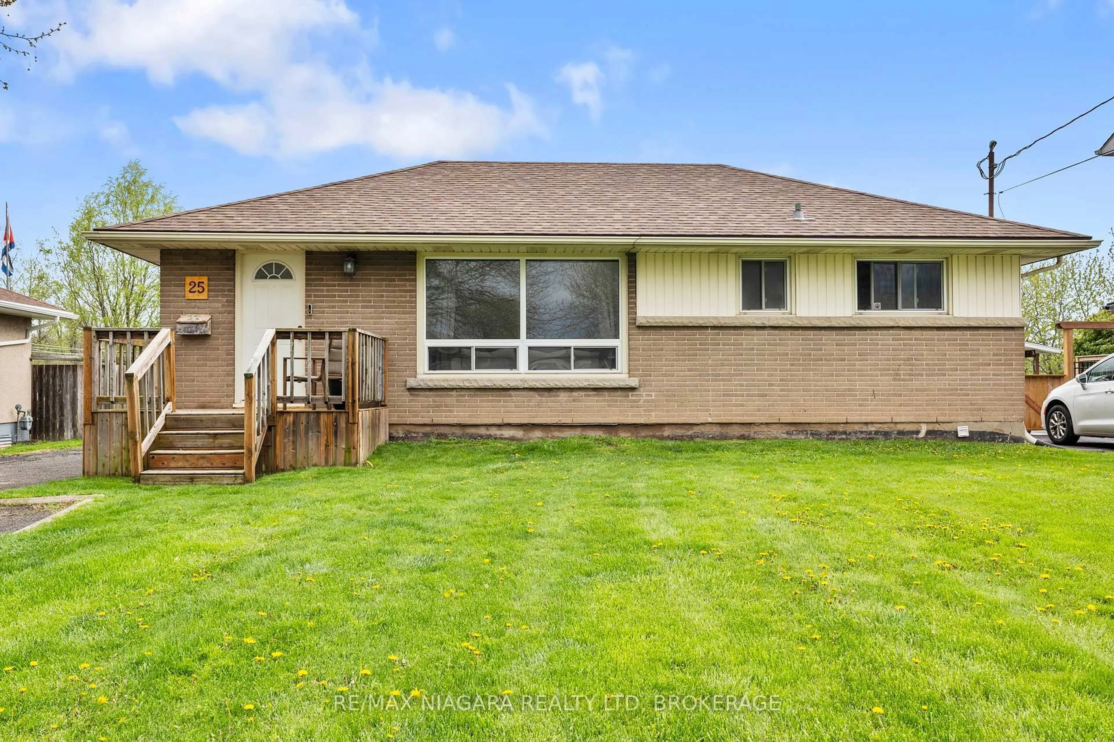 Unknown for 25 Bosnich Ave, Welland Ontario L3C 2W6