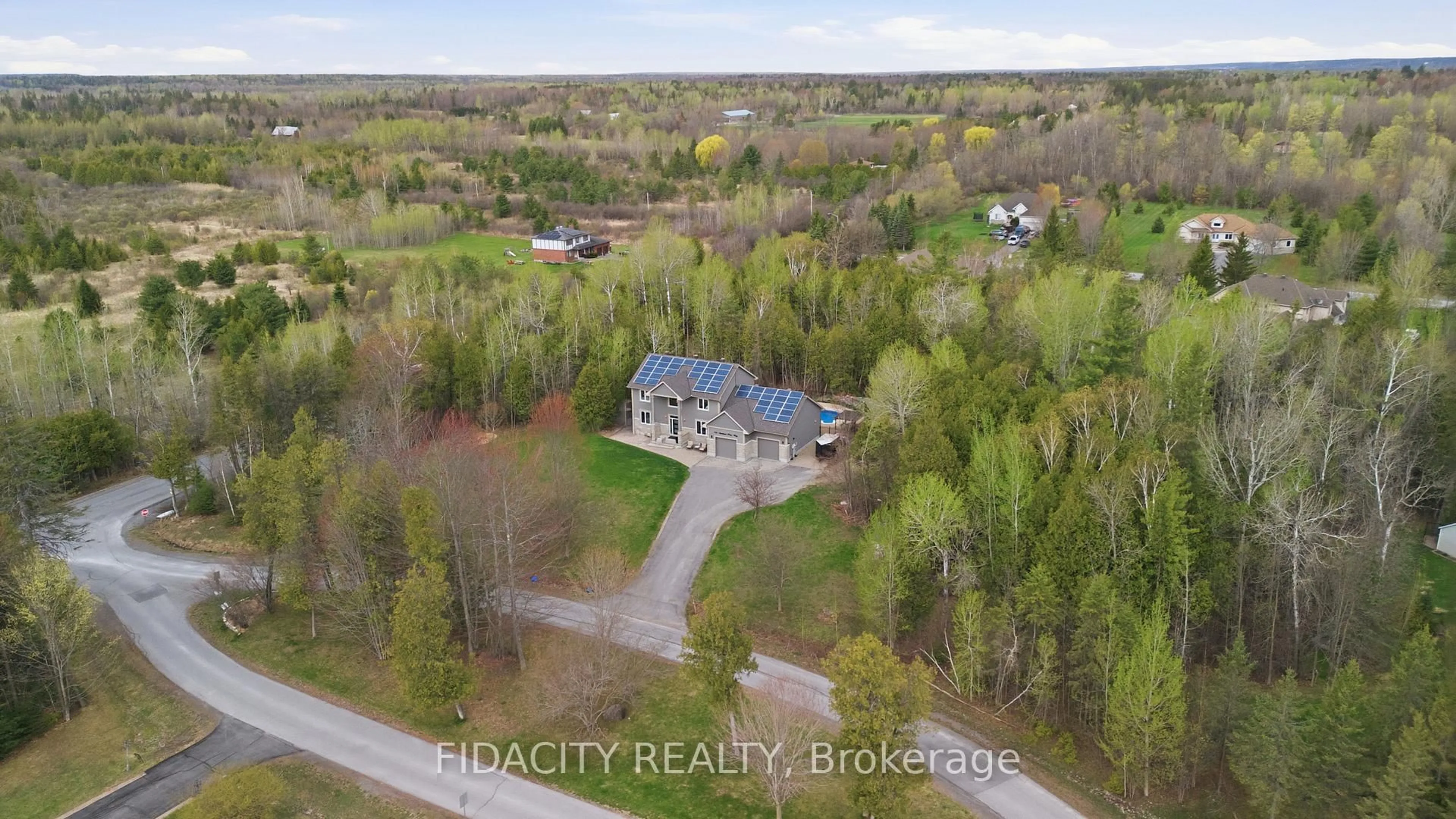 A pic from outside/outdoor area/front of a property/back of a property/a pic from drone, unknown for 101 Sentinel Pine Way, Carp Ontario K0A 1L0