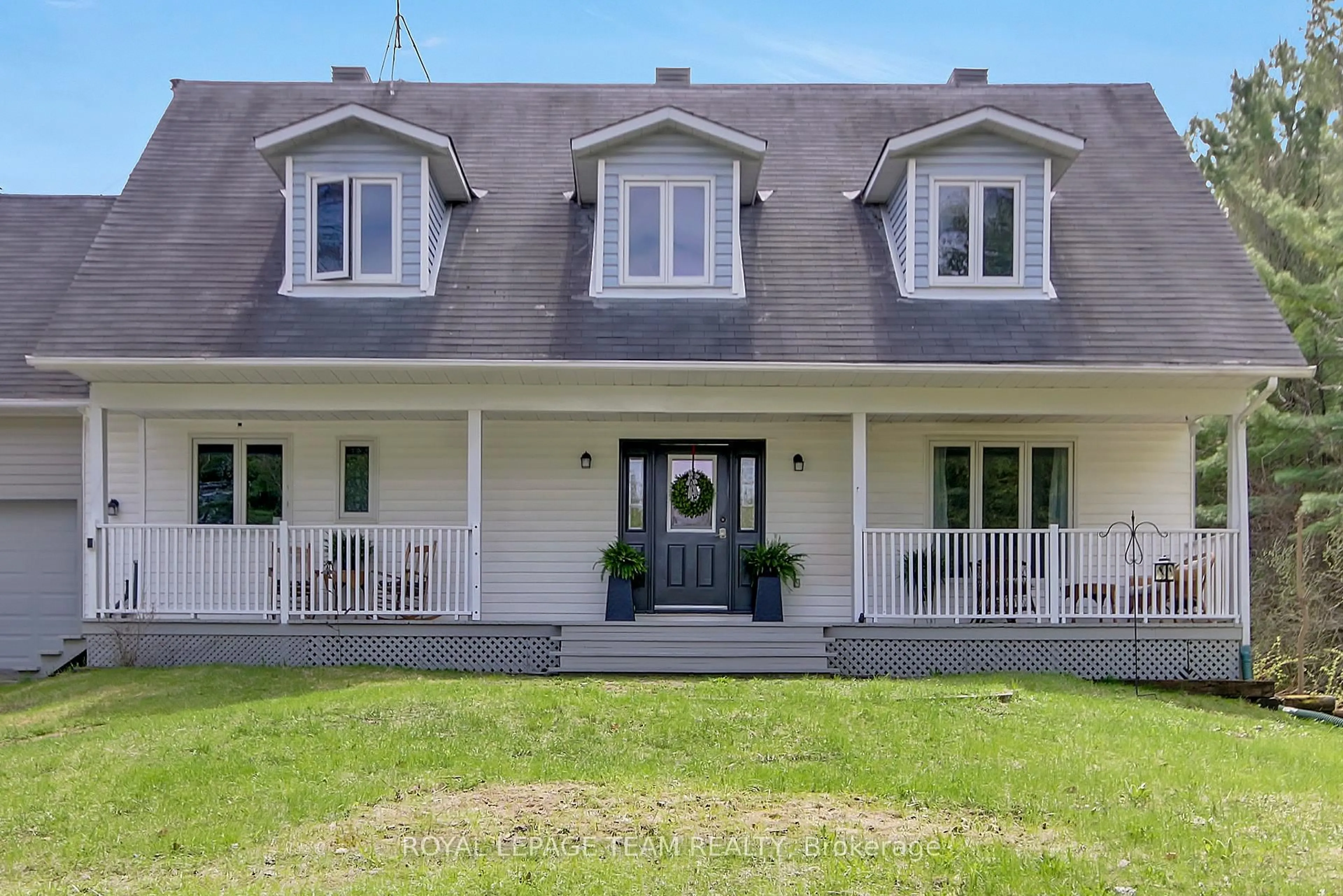 Home with vinyl exterior material, street for 1668 Kilmaurs Side Rd, Ottawa Ontario K0A 3M0