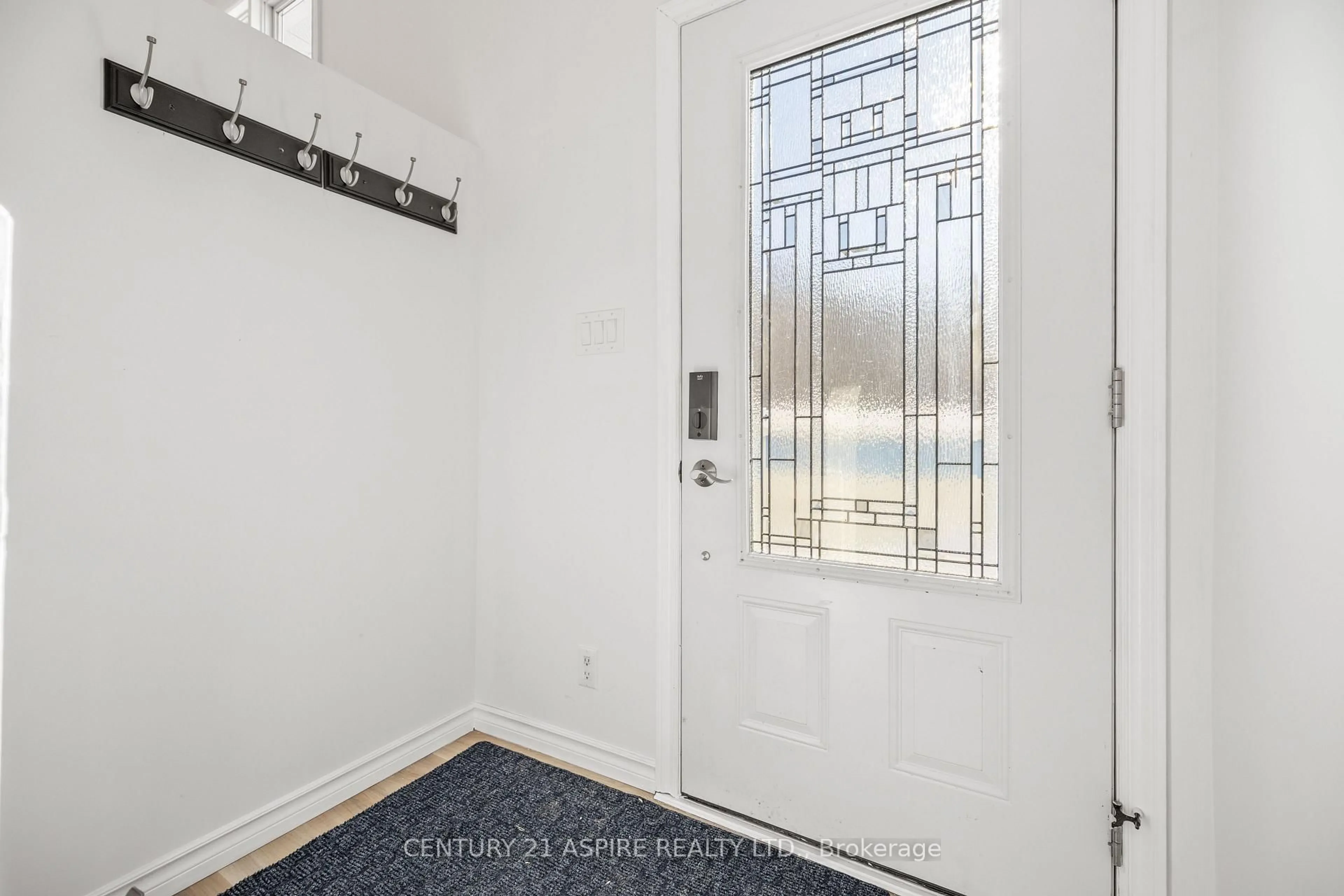 Indoor entryway for 84 Sandy Beach Rd, Pembroke Ontario K8A 6W8