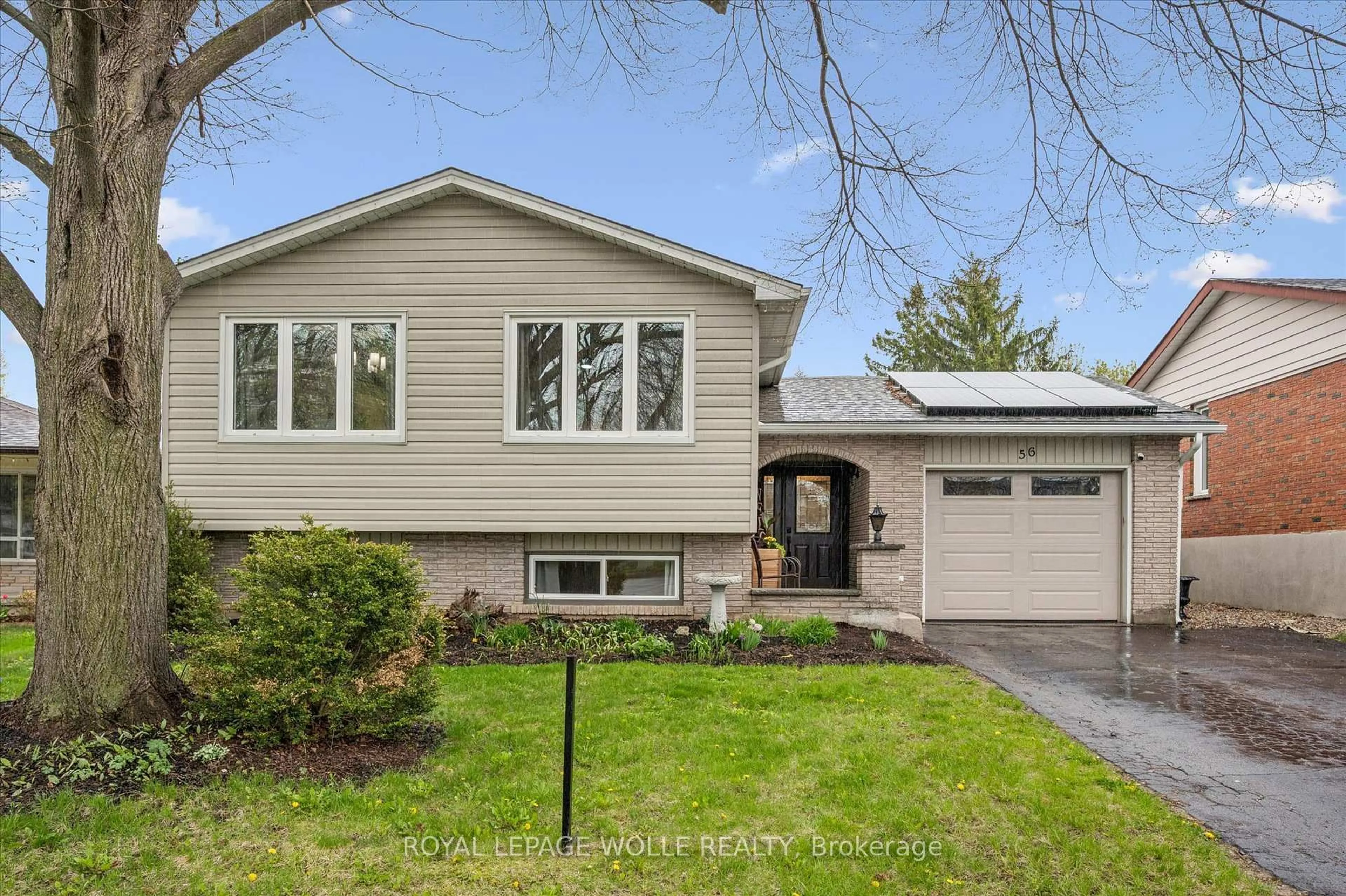 Home with vinyl exterior material, street for 56 Wordsworth Pl, Kitchener Ontario N2B 3L1