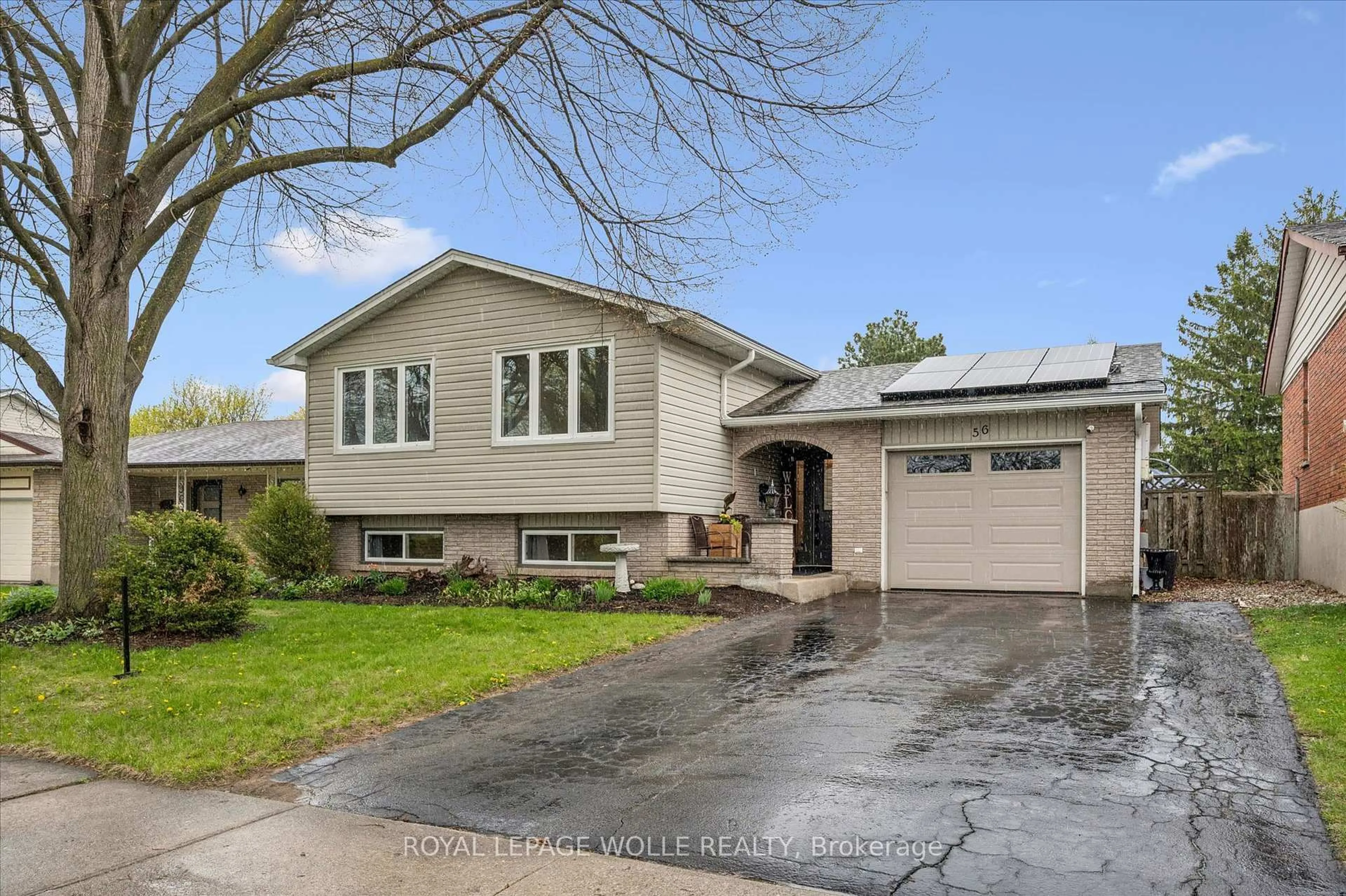 Home with vinyl exterior material, street for 56 Wordsworth Pl, Kitchener Ontario N2B 3L1