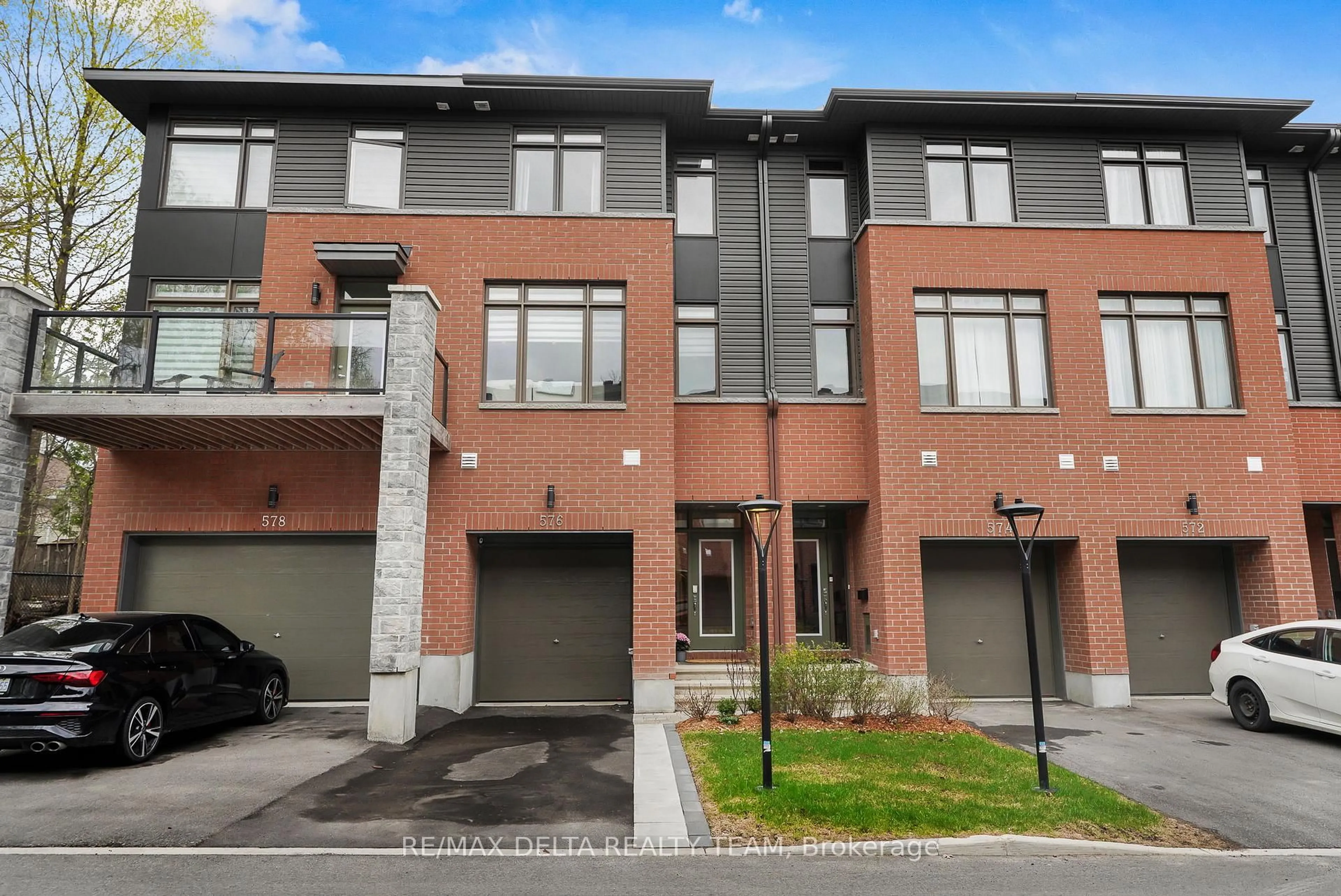 Home with brick exterior material, street for 576 Halo Private, Ottawa Ontario K1C 0C7