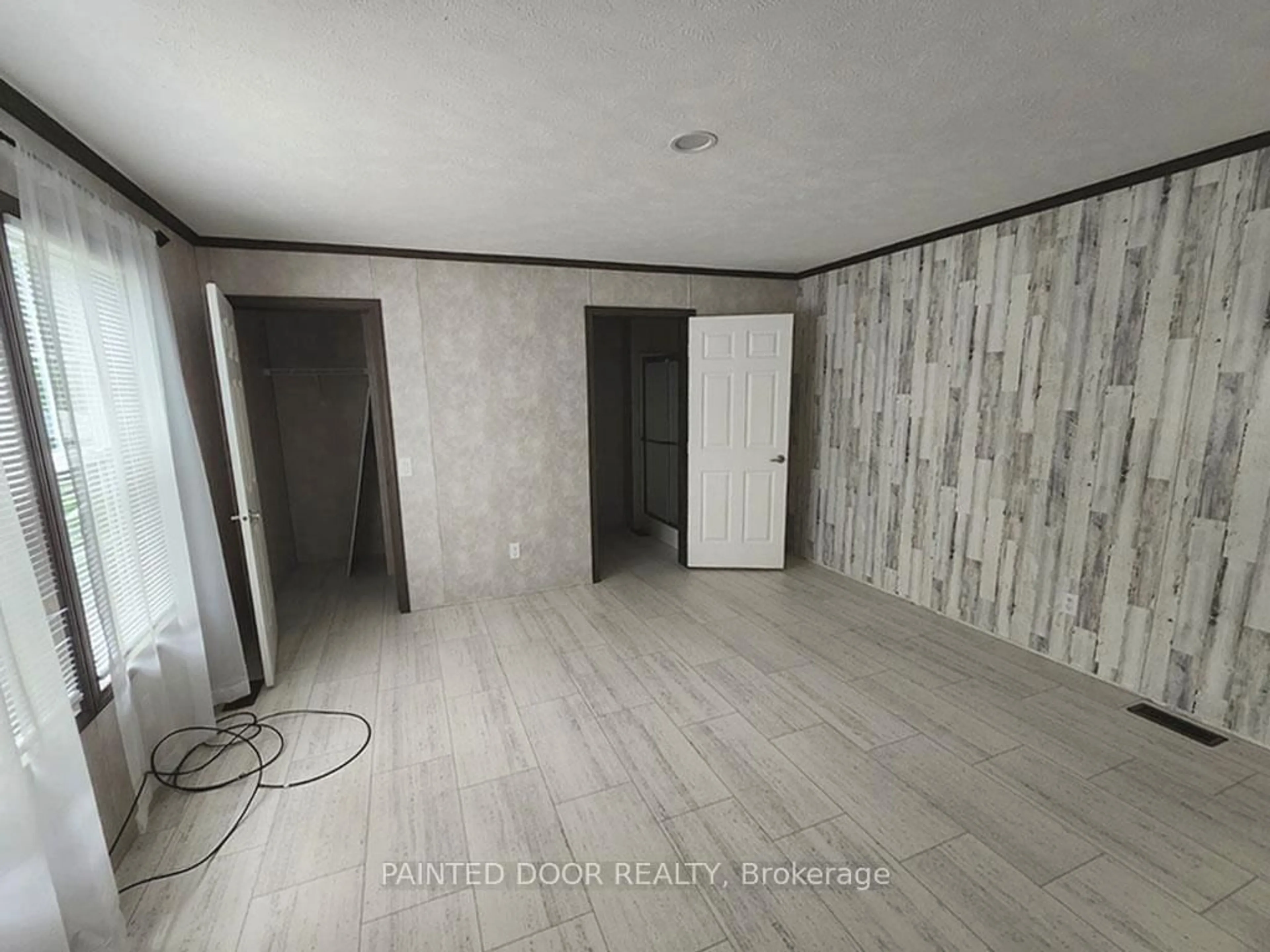 A pic of a room for 45 Tower Rd #4, Georgian Bay Ontario P0C 1H0