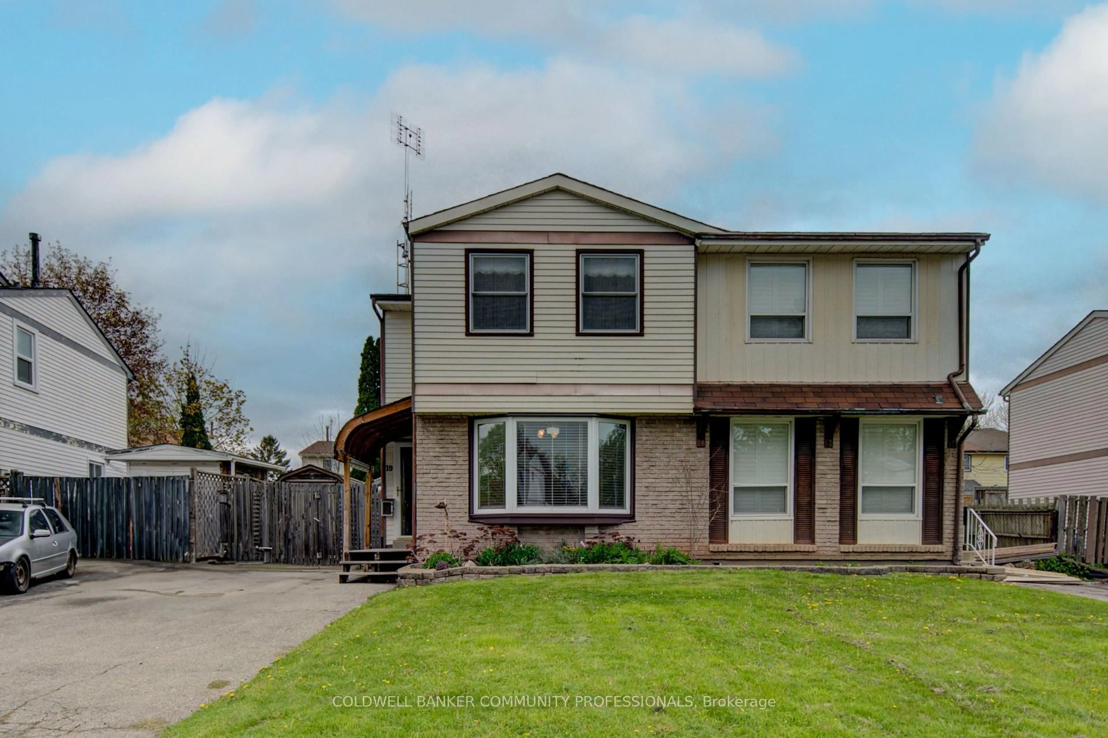 Unknown for 19 White Owl Cres, Brantford Ontario N3P 1A1