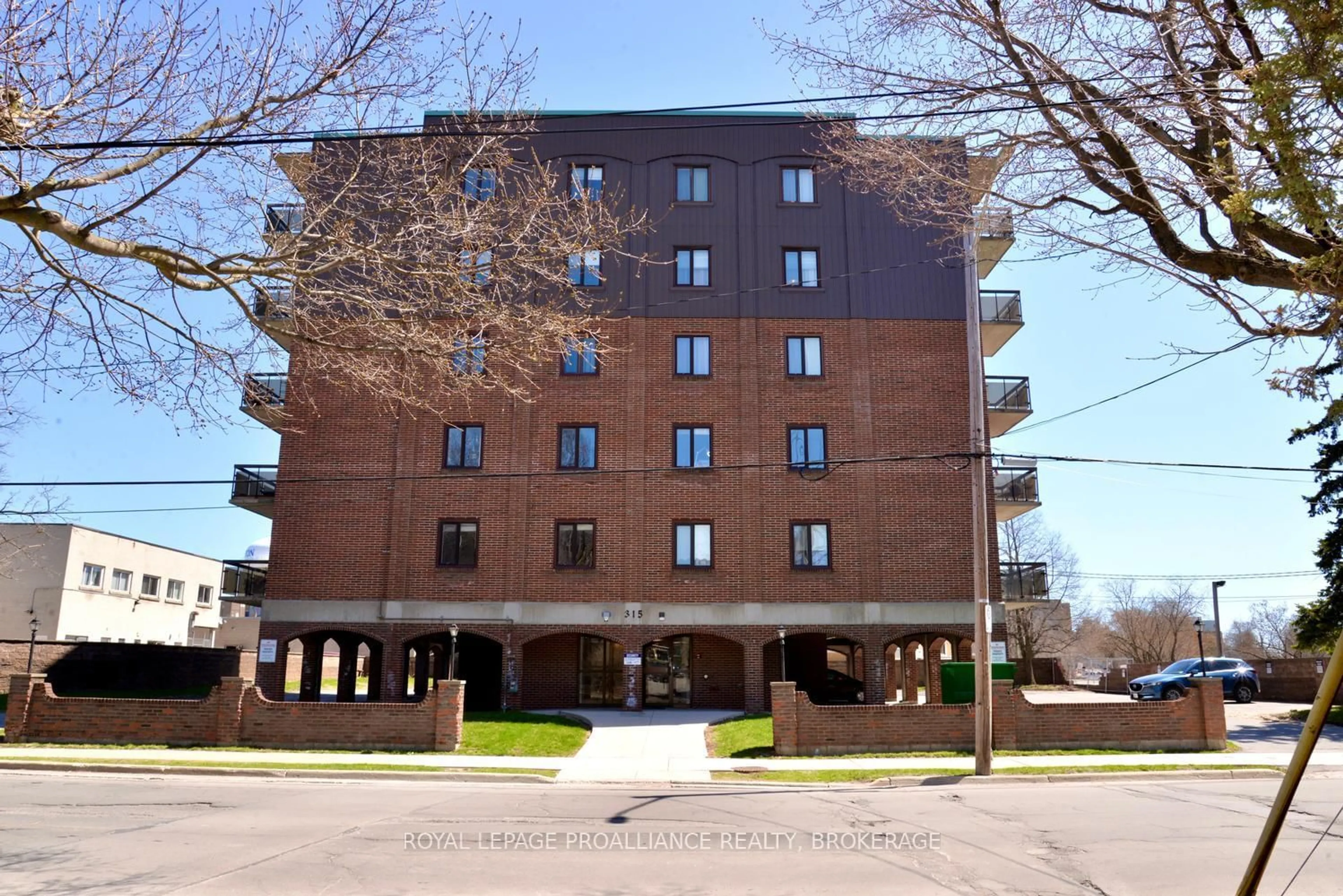 Unknown for 315 Regent St #203, Kingston Ontario K7L 4K7