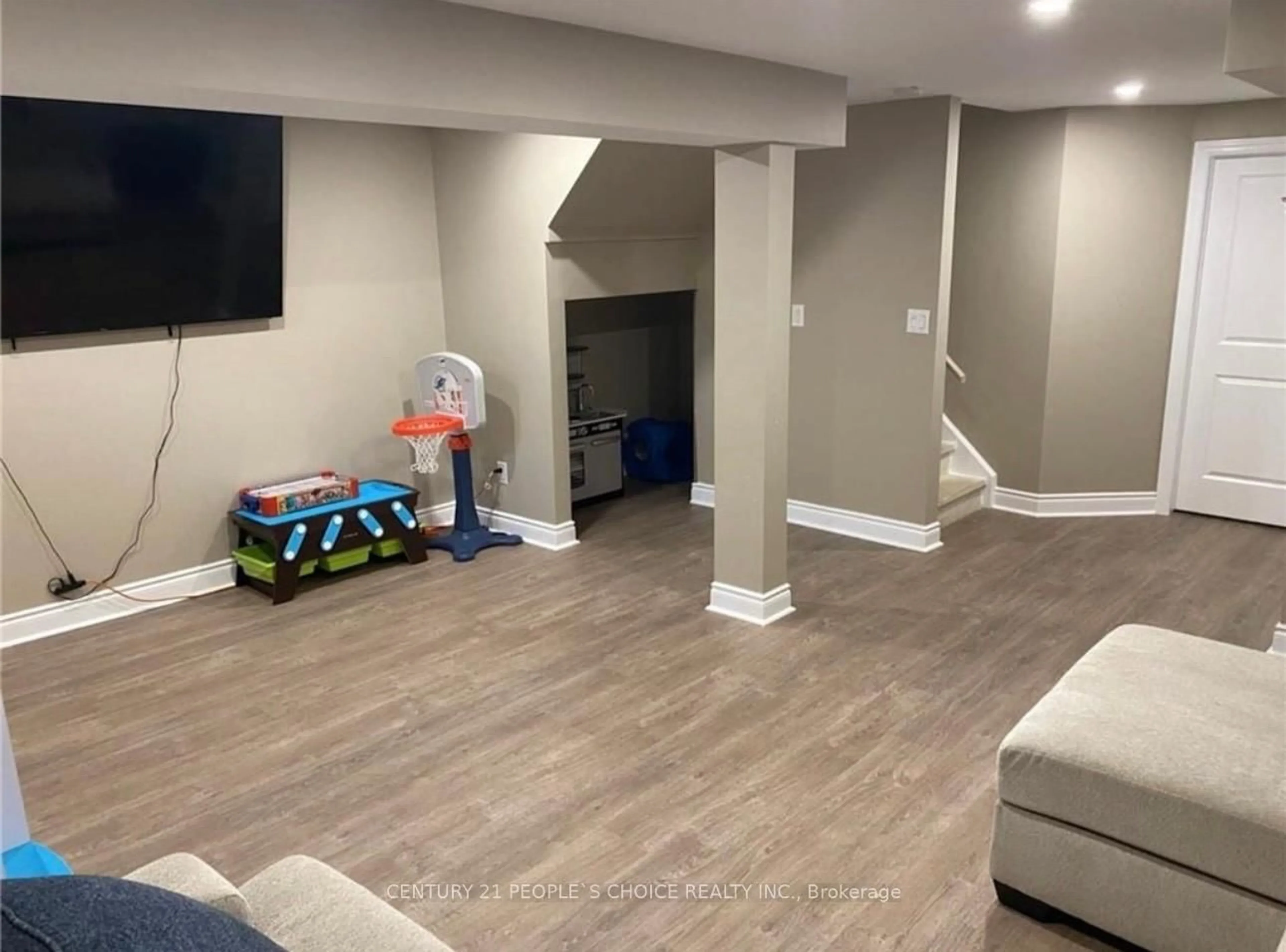 A pic of a room for 45 Royal Winter Dr #25, Hamilton Ontario L0R 1C0