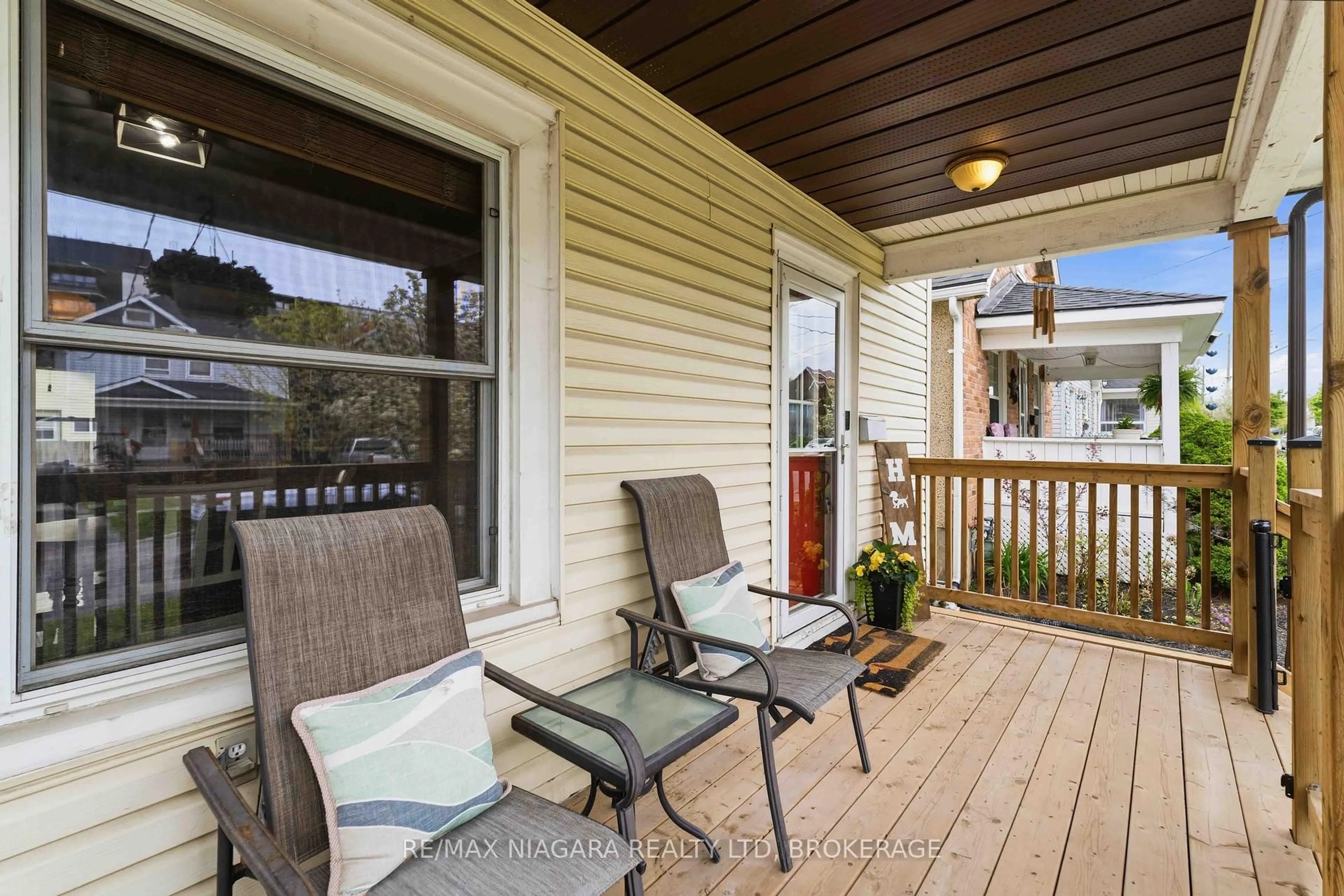 Patio, water/lake/river/ocean view for 52 Berryman Ave, St. Catharines Ontario L2R 3W9