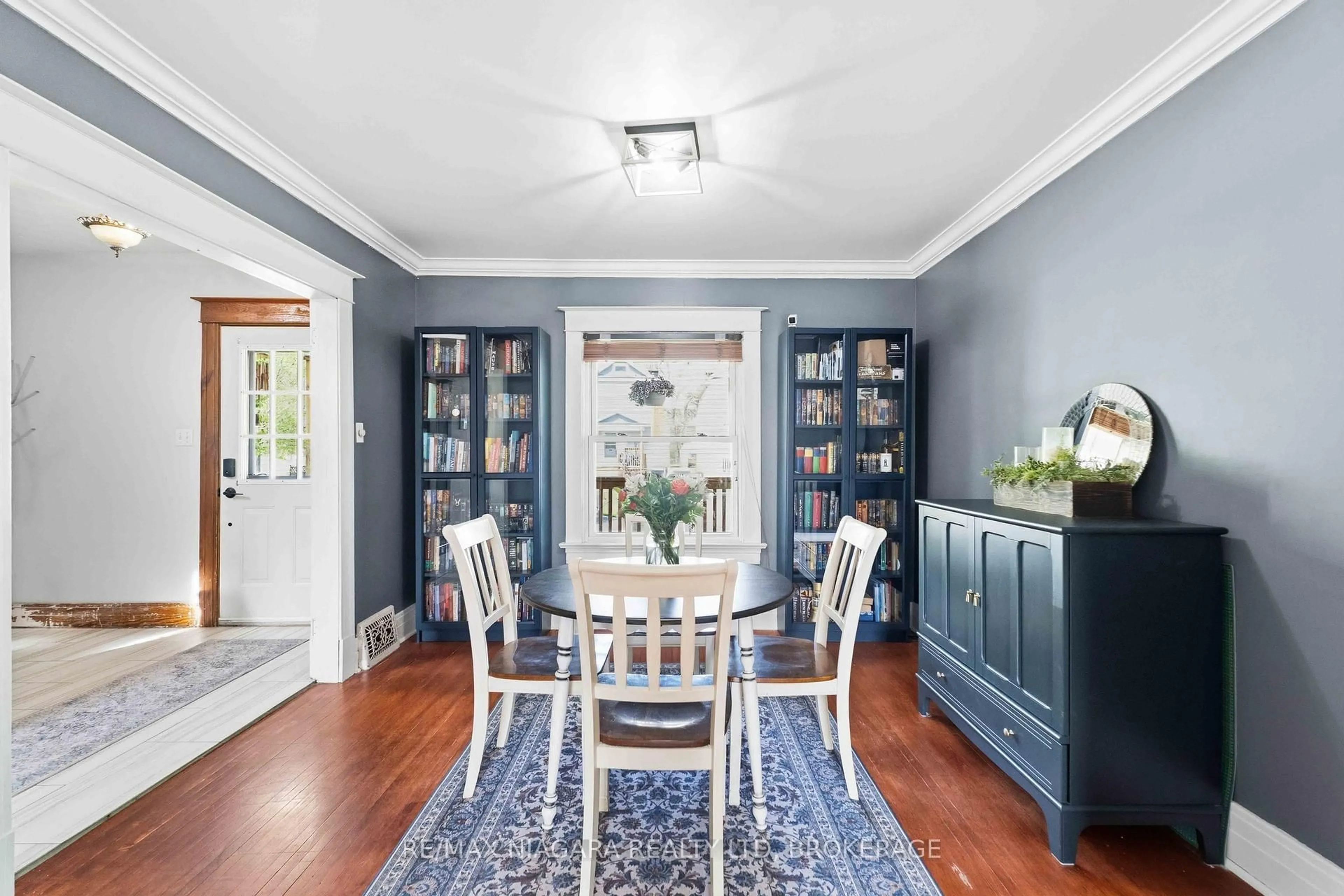 Dining room, unknown for 52 Berryman Ave, St. Catharines Ontario L2R 3W9