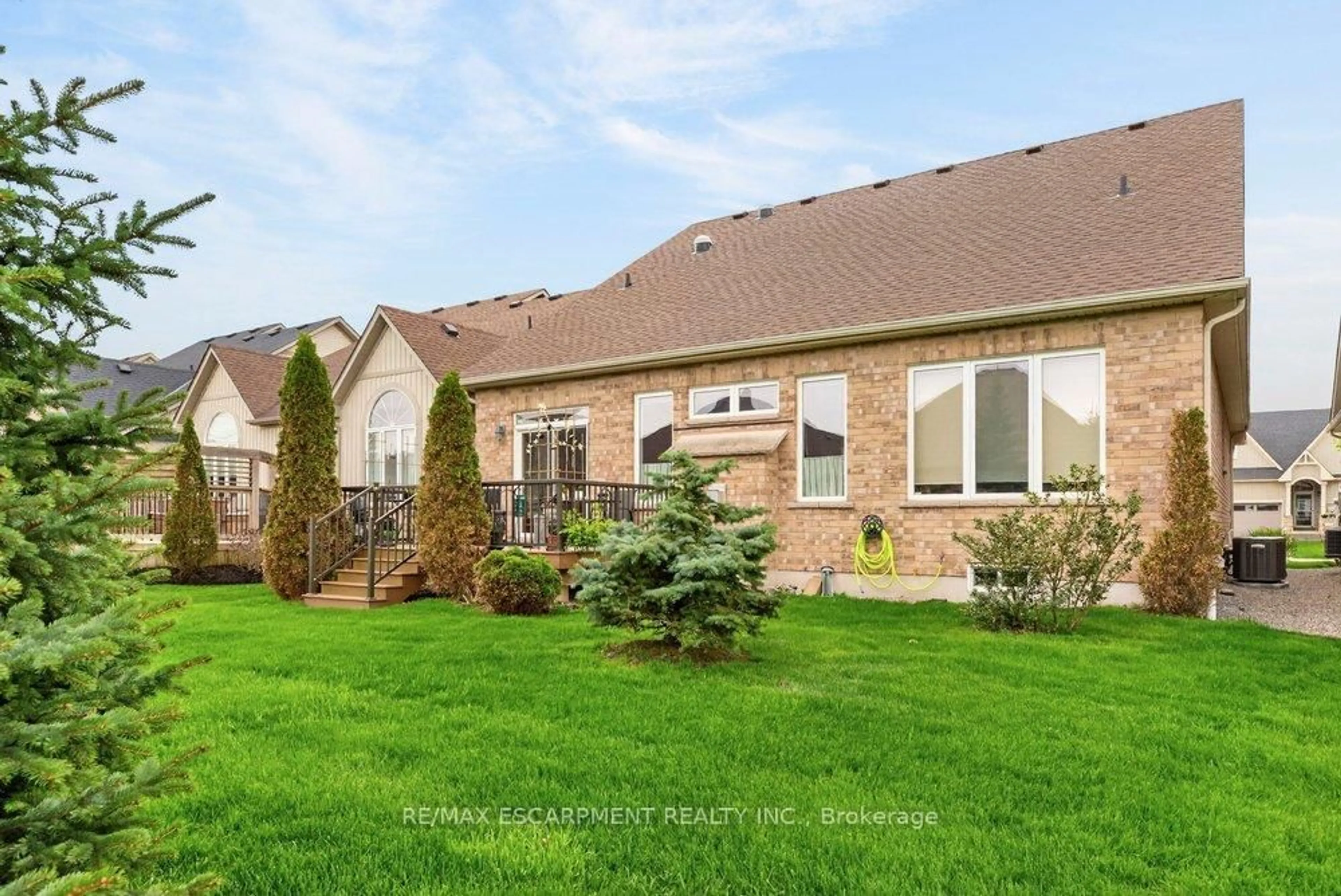 Home with brick exterior material, unknown for 30 GALLOWAY Tr, Welland Ontario L3B 6G5