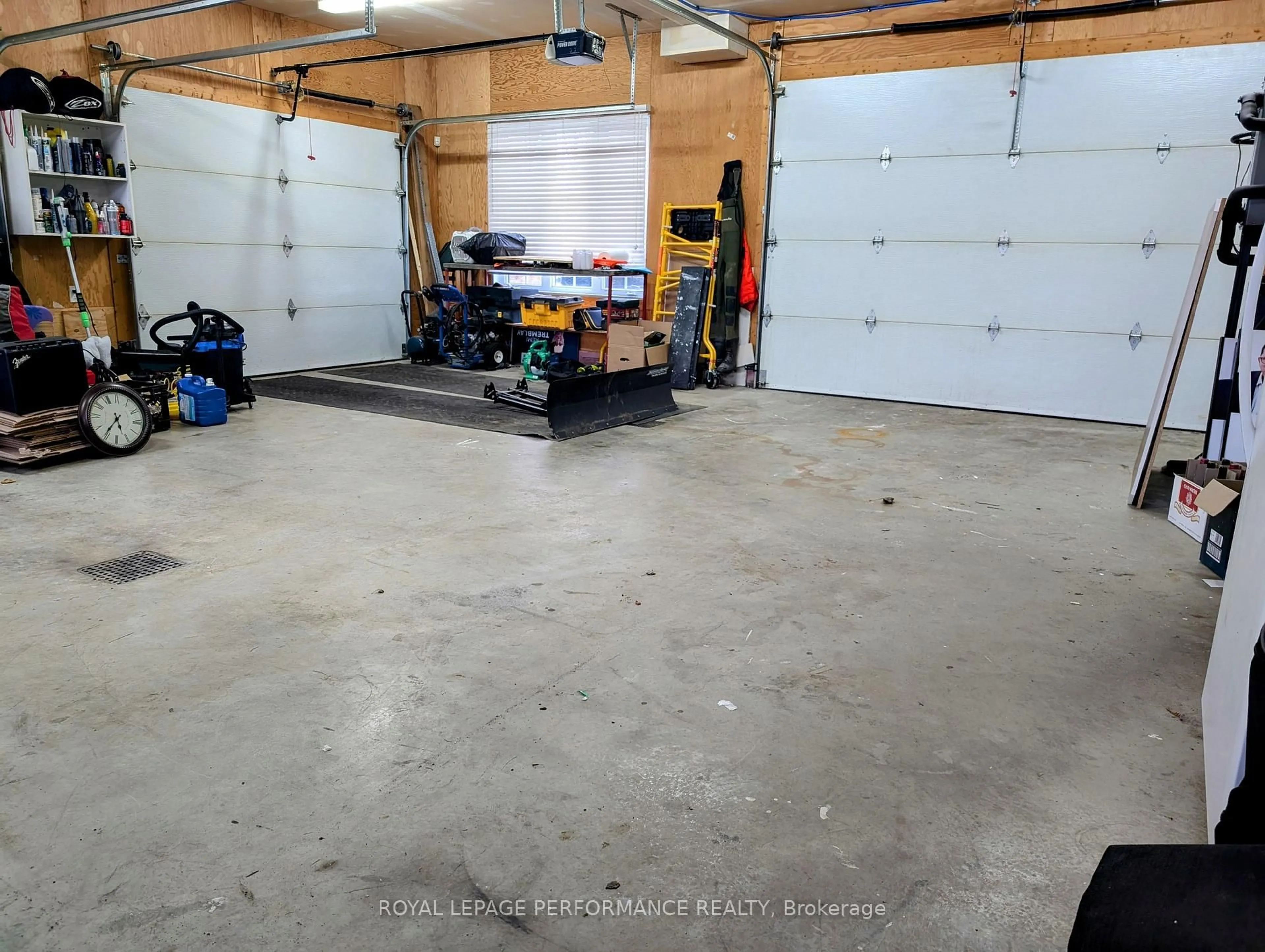 Indoor garage for 6218 Shannon Lane, South Glengarry Ontario K0C 1E0