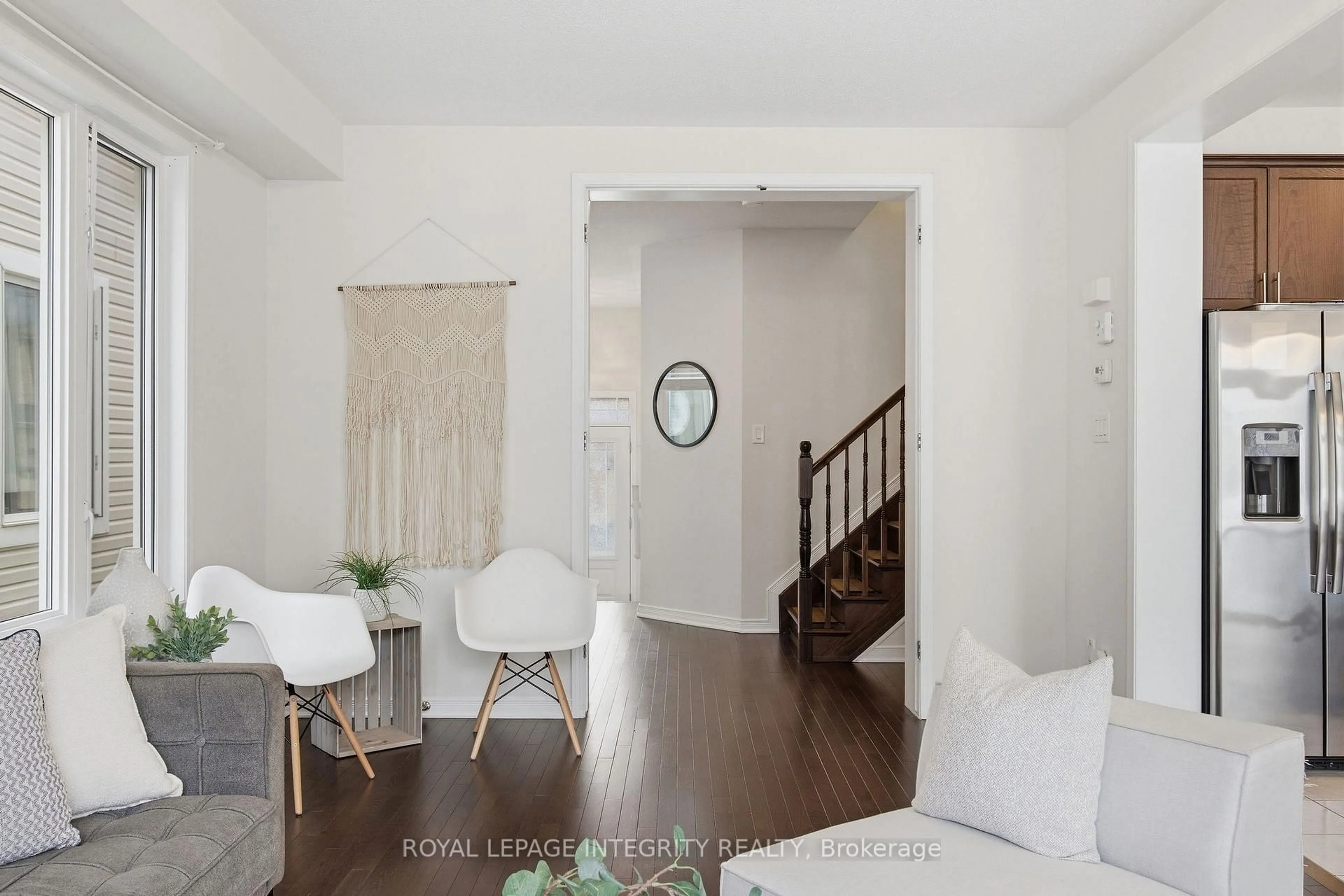 Unknown for 322 Autumnfield St, Ottawa Ontario K2M 0J4